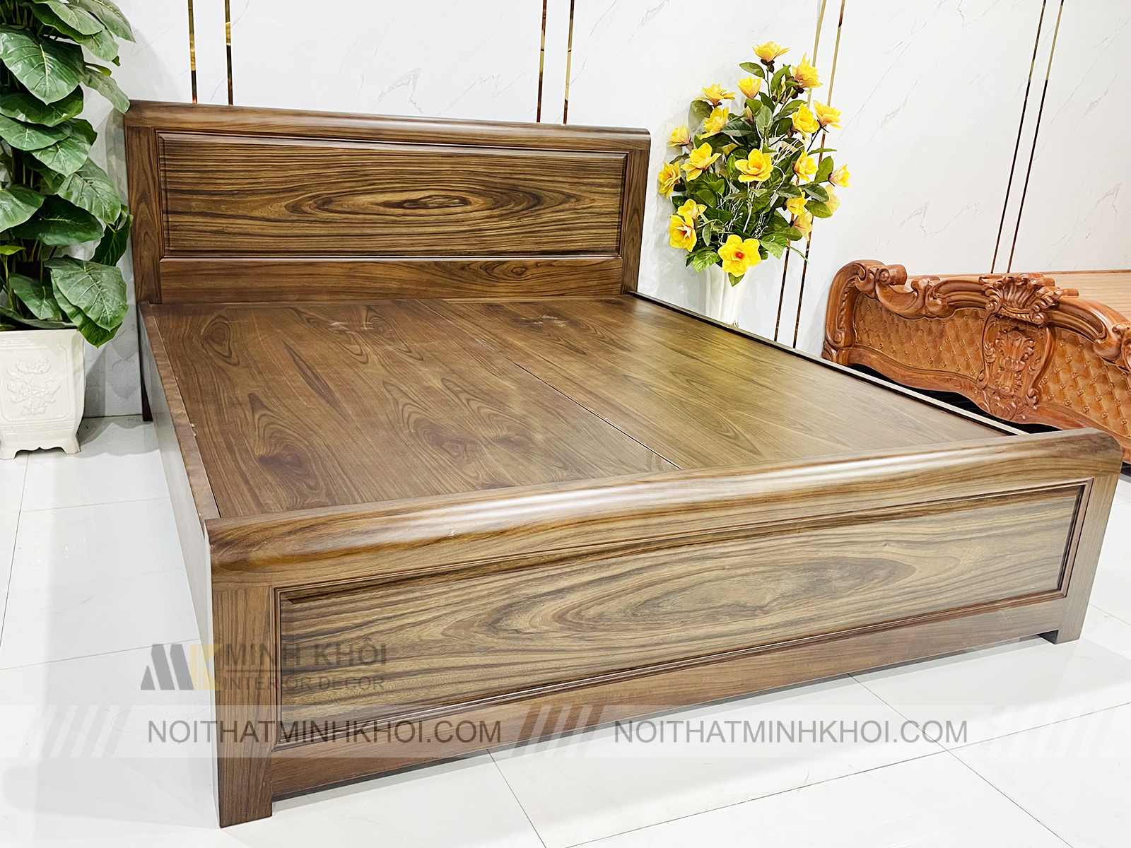 Giường Ngủ Gỗ Sồi Óc Chó Long Khung - GN1059