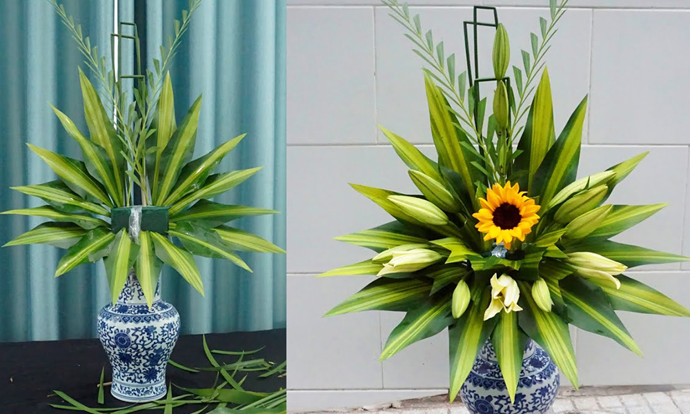 Hoa ly đặt bàn thờ