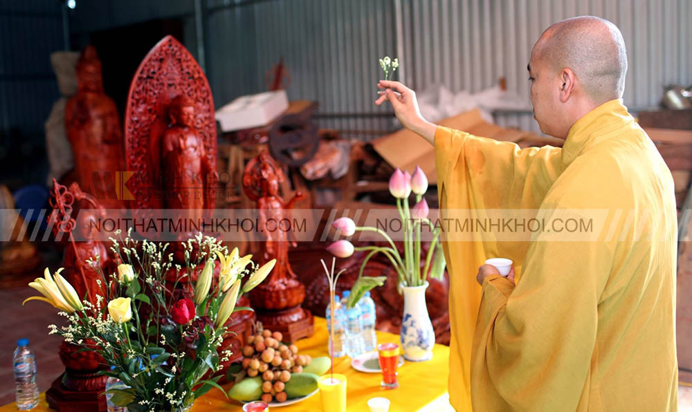 Hướng dẫn cách thỉnh ông Địa Thần Tài đúng và chuẩn xác