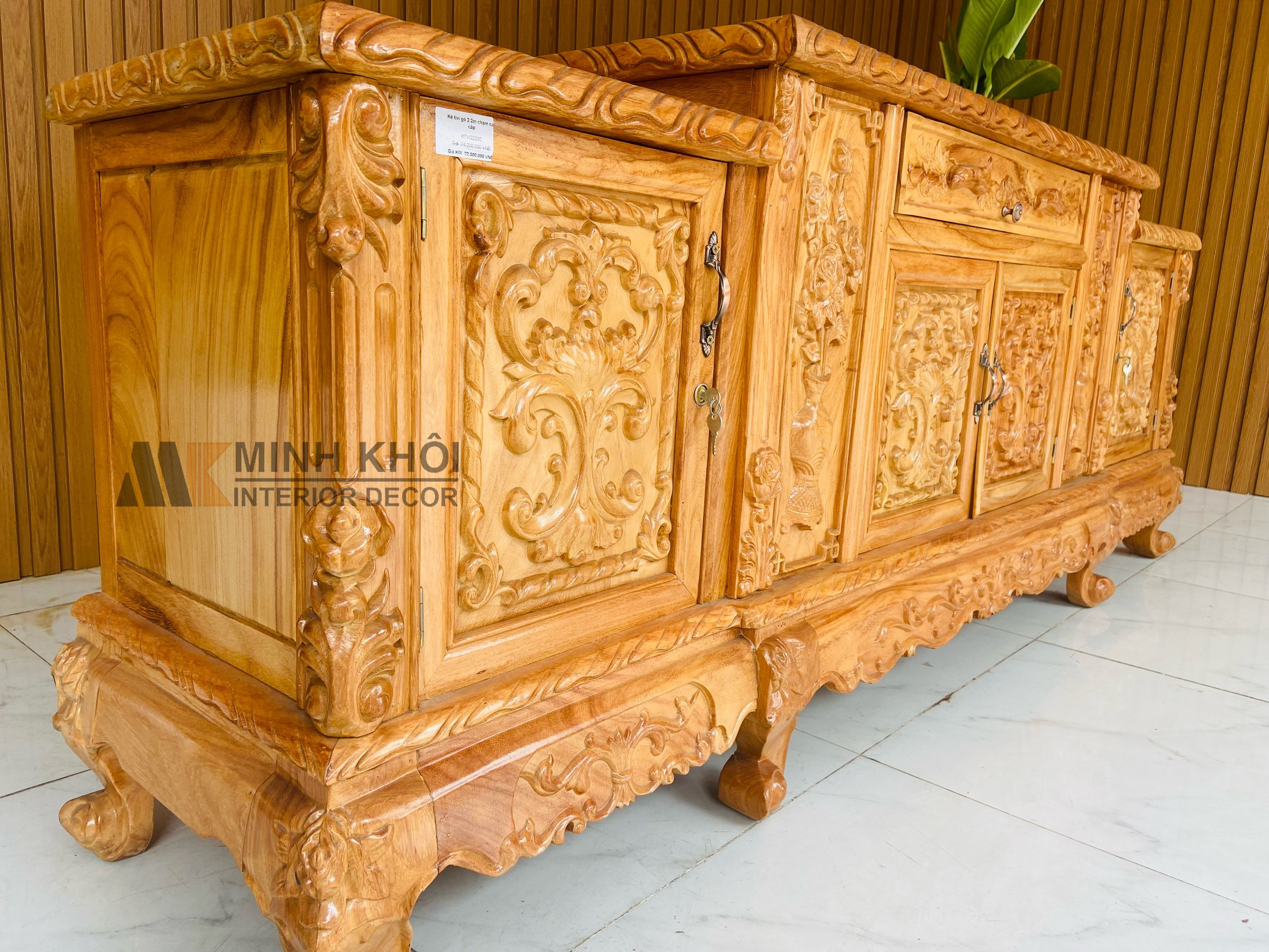 Kệ Tivi Gõ 2m2 Chạm Cao Cấp - KTV931