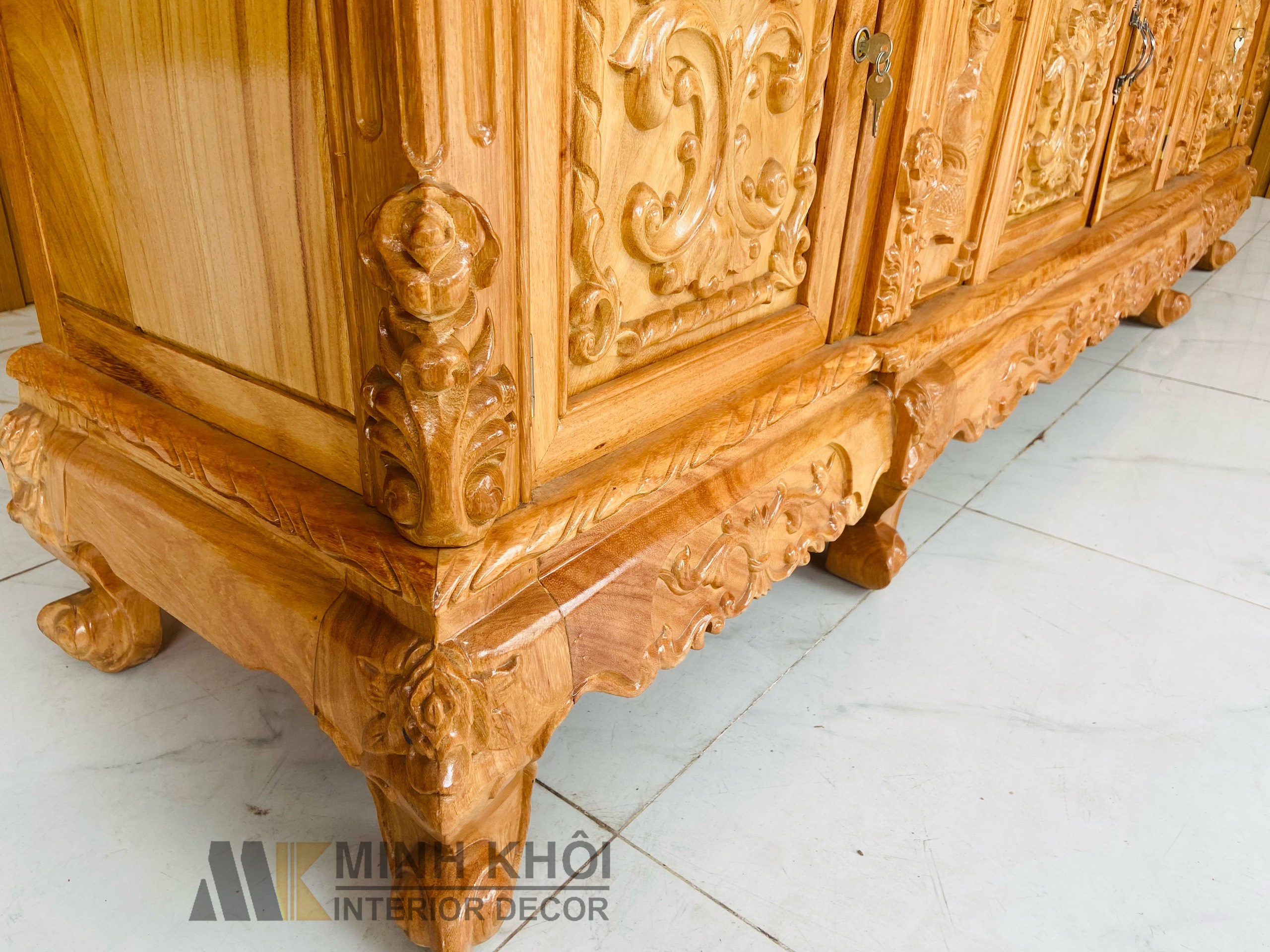 Kệ Tivi Gõ 2m2 Chạm Cao Cấp - KTV931