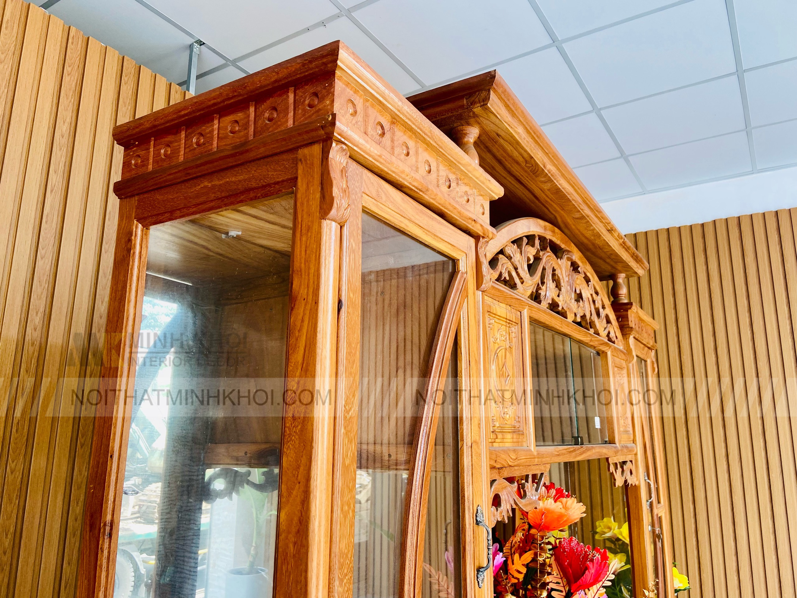 Kệ Tivi Kết Hợp Tủ Rượu Gỗ Gõ Đỏ - KTV2030