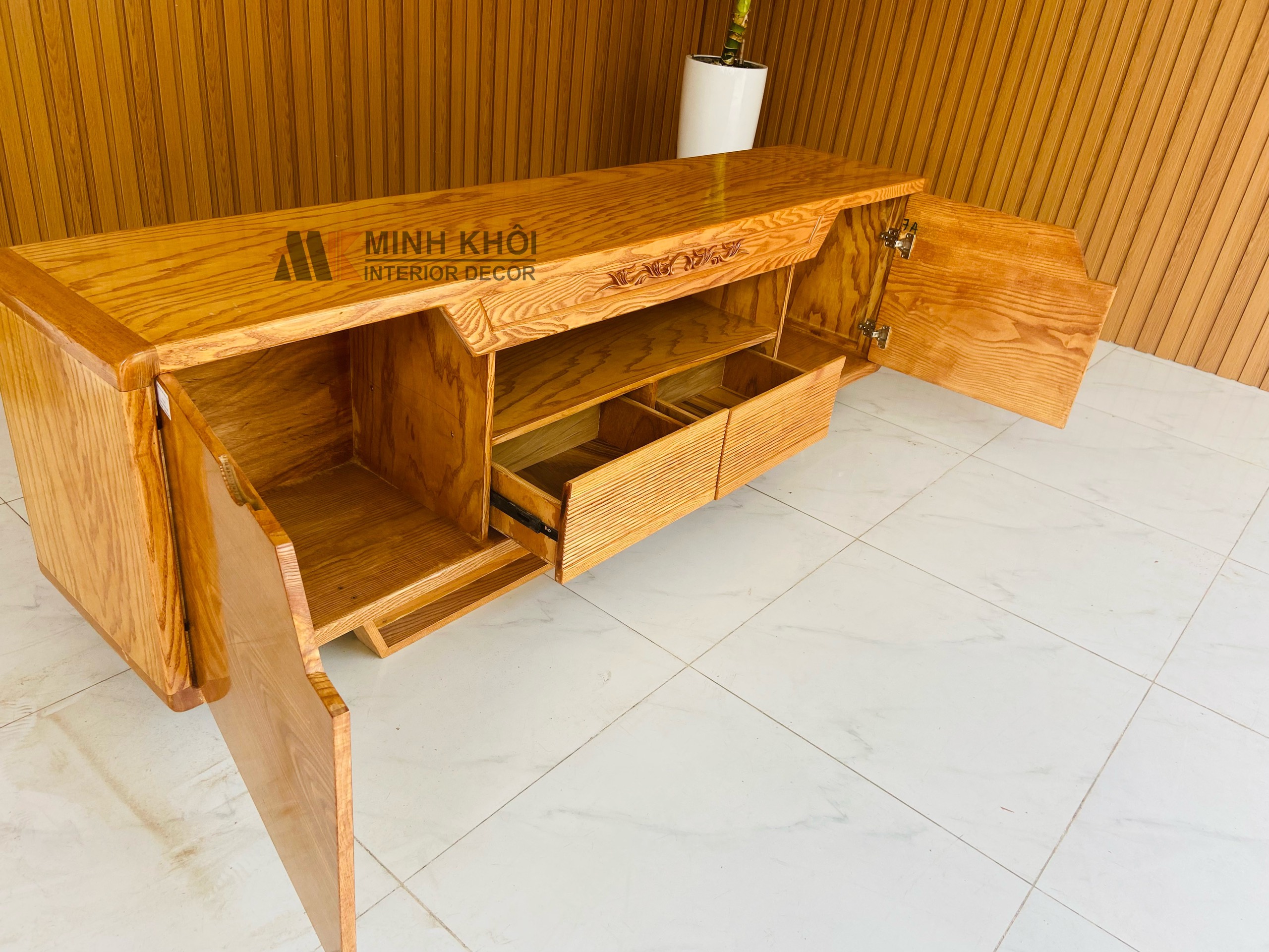 Kệ Tivi Sồi Màu Hạt Dẻ 2m - KTV138