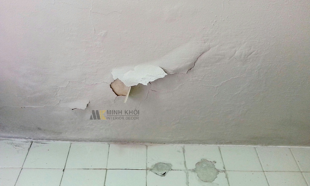 Kiểm tra và sửa chữa kịp thời các vị trí có nguy cơ thấm nước