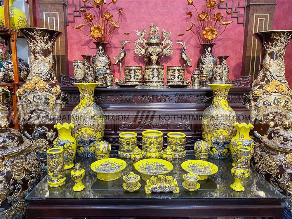 Lưu ý khi trang trí bàn thờ gia tiên