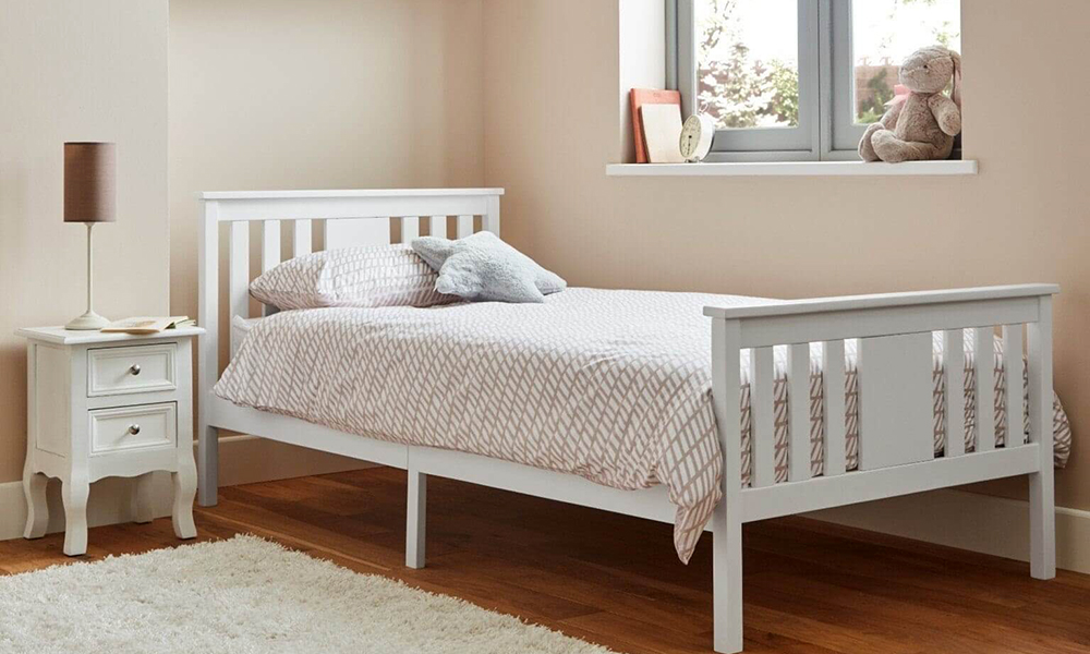 Mẫu giường ngủ đơn màu trắng nhẹ nhàng