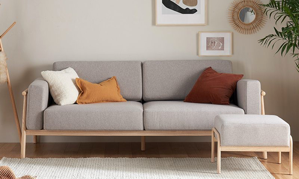 Mẫu sofa gỗ phong cách Nhật nhỏ gọn hiện đại