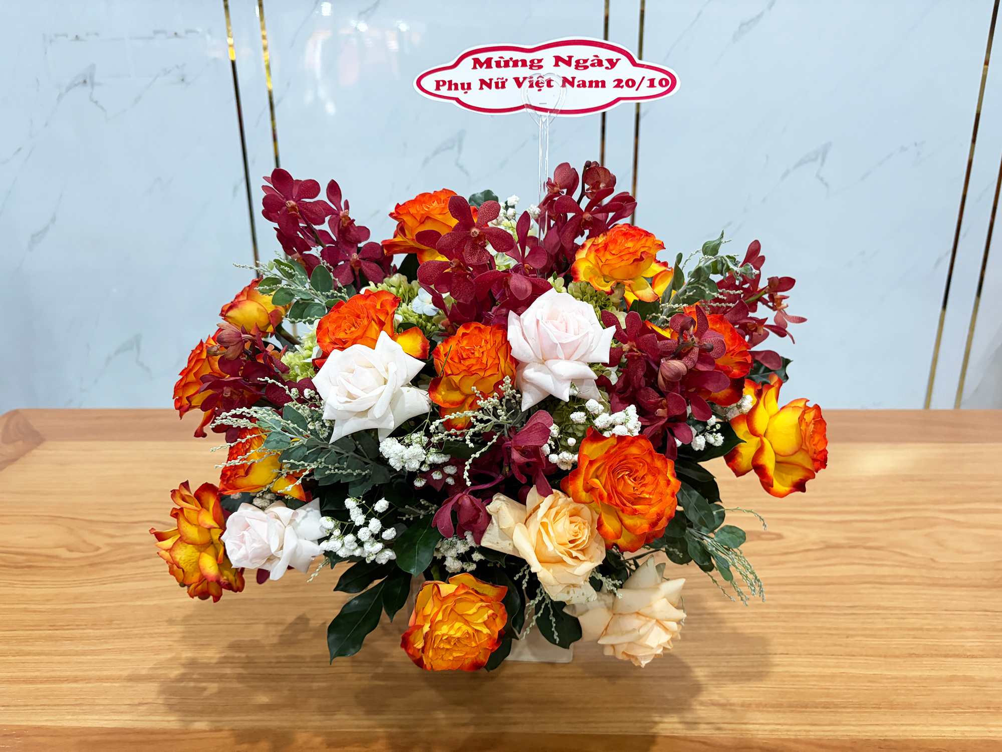 noi-that-minh-khoi-chao-mung-ngay-phu-nu-viet-nam-20-10