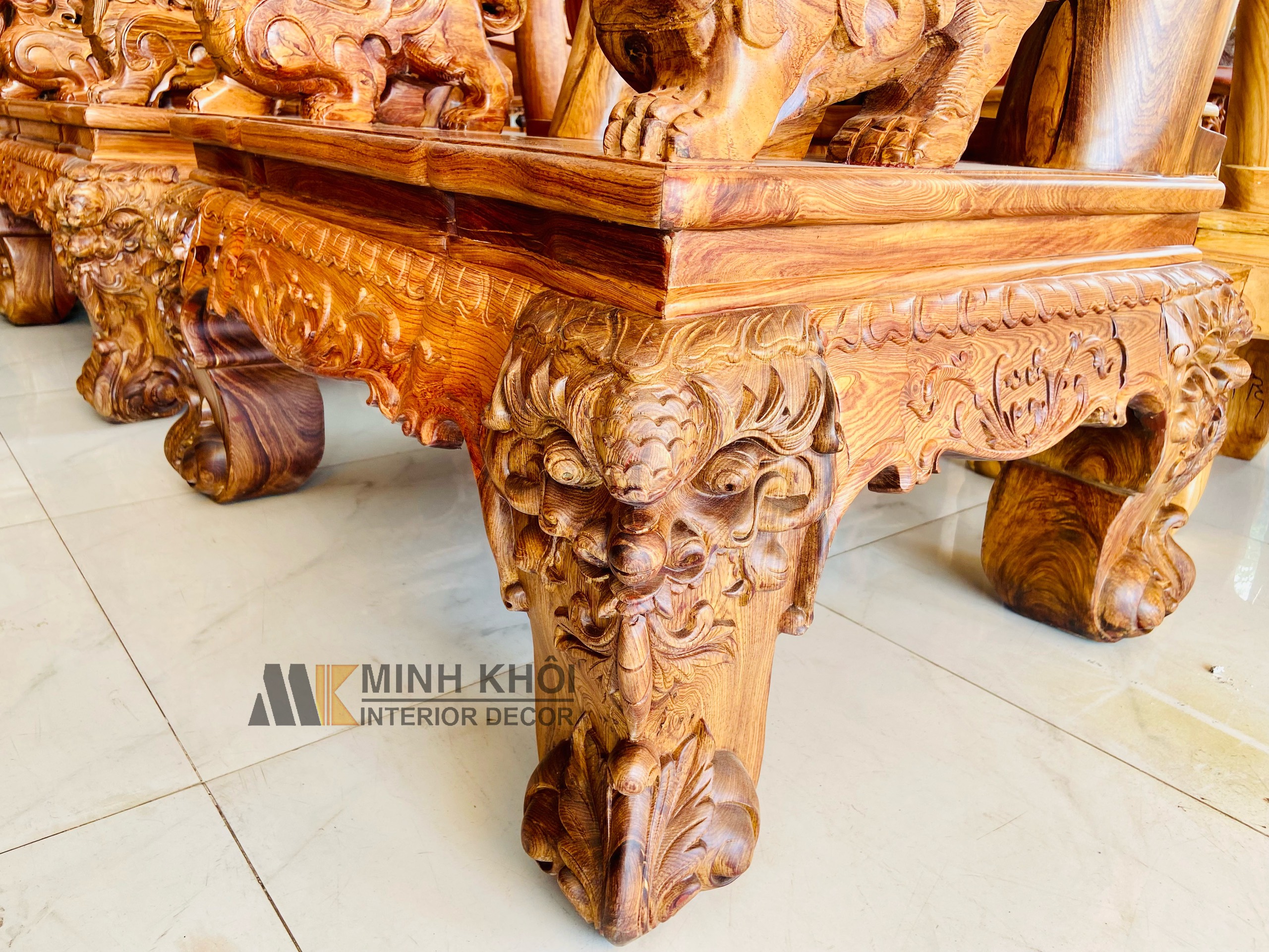 Salon Gỗ Cẩm Lai Chạm Nghê Đỉnh Tay 16 Cao Cấp - SL650