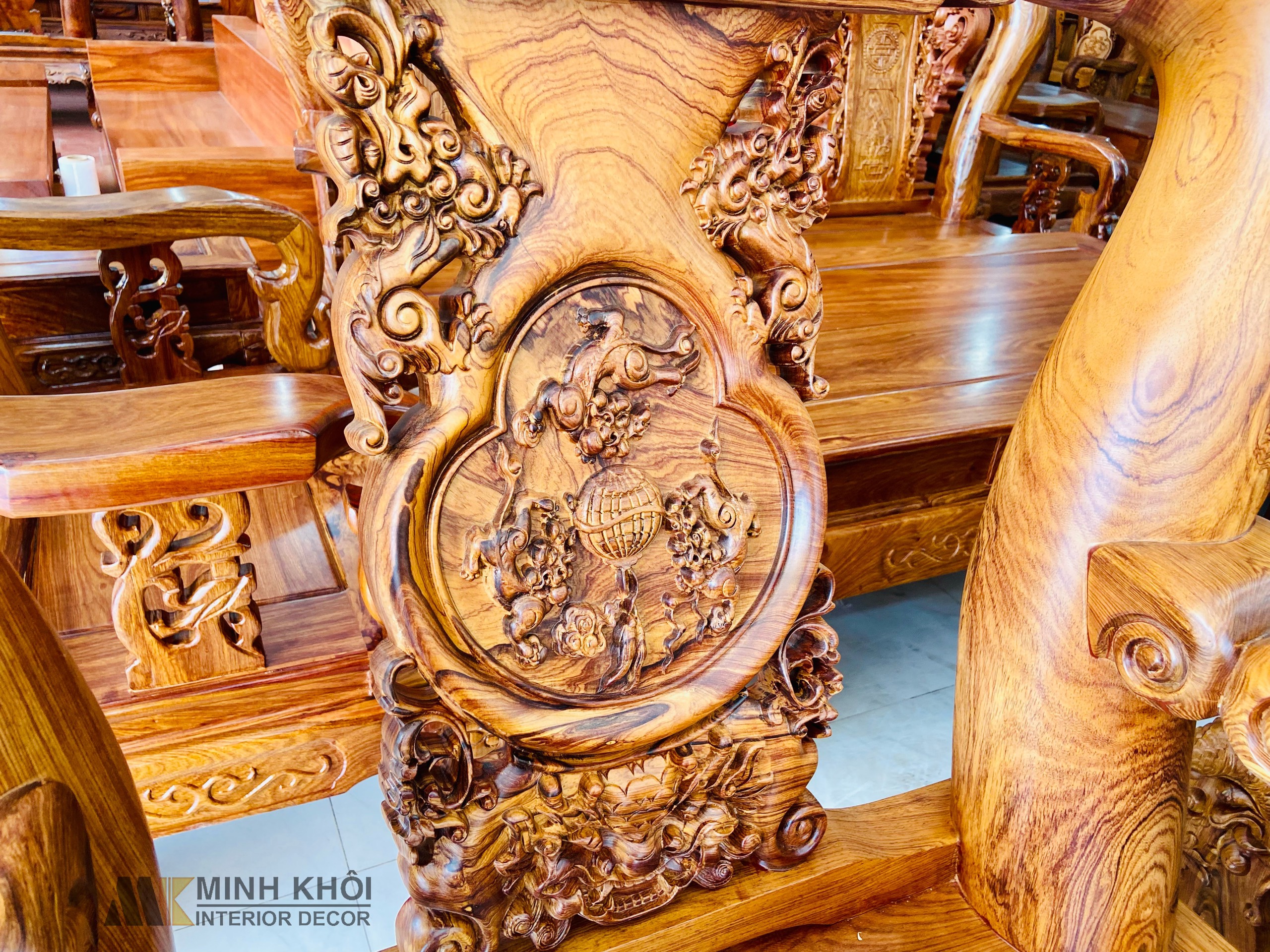 Salon Gỗ Cẩm Lai Chạm Nghê Đỉnh Tay 16 Cao Cấp - SL650