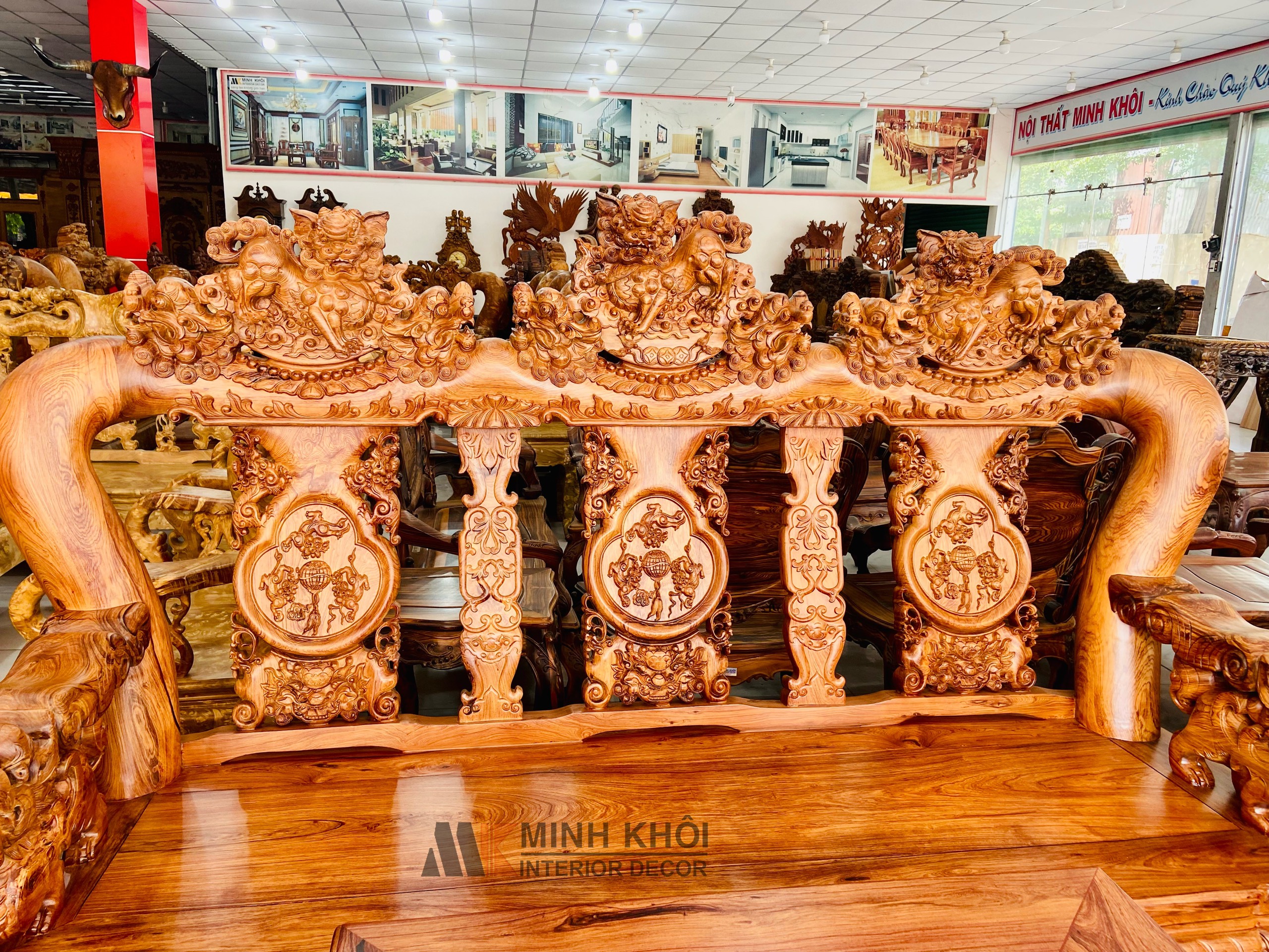 Salon Gỗ Cẩm Lai Chạm Nghê Đỉnh Tay 16 Cao Cấp - SL650