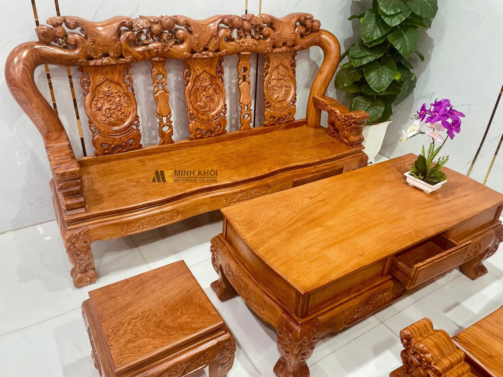 salon-go-huong-da-tay-12-nghe-dao-mat-lien-sl978