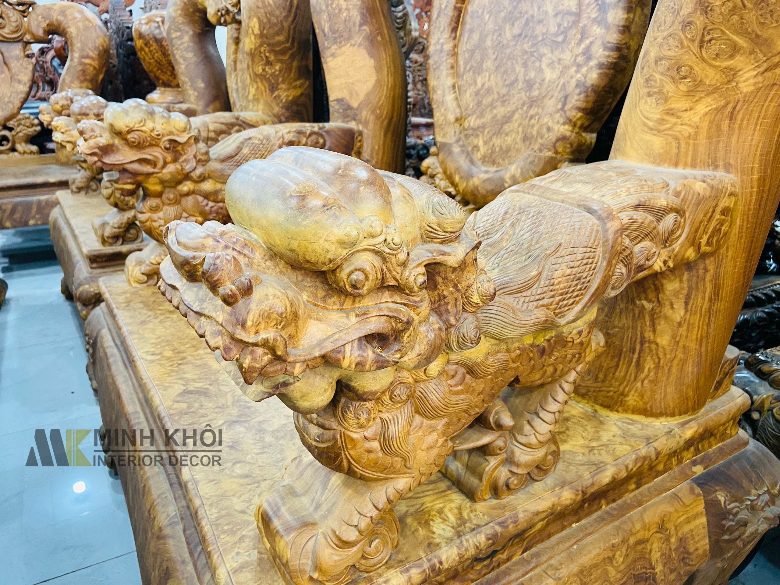 Bàn Ghế Gỗ Nu Nghiến Cột 20 Nghê Phụng Đẳng Cấp - SL688