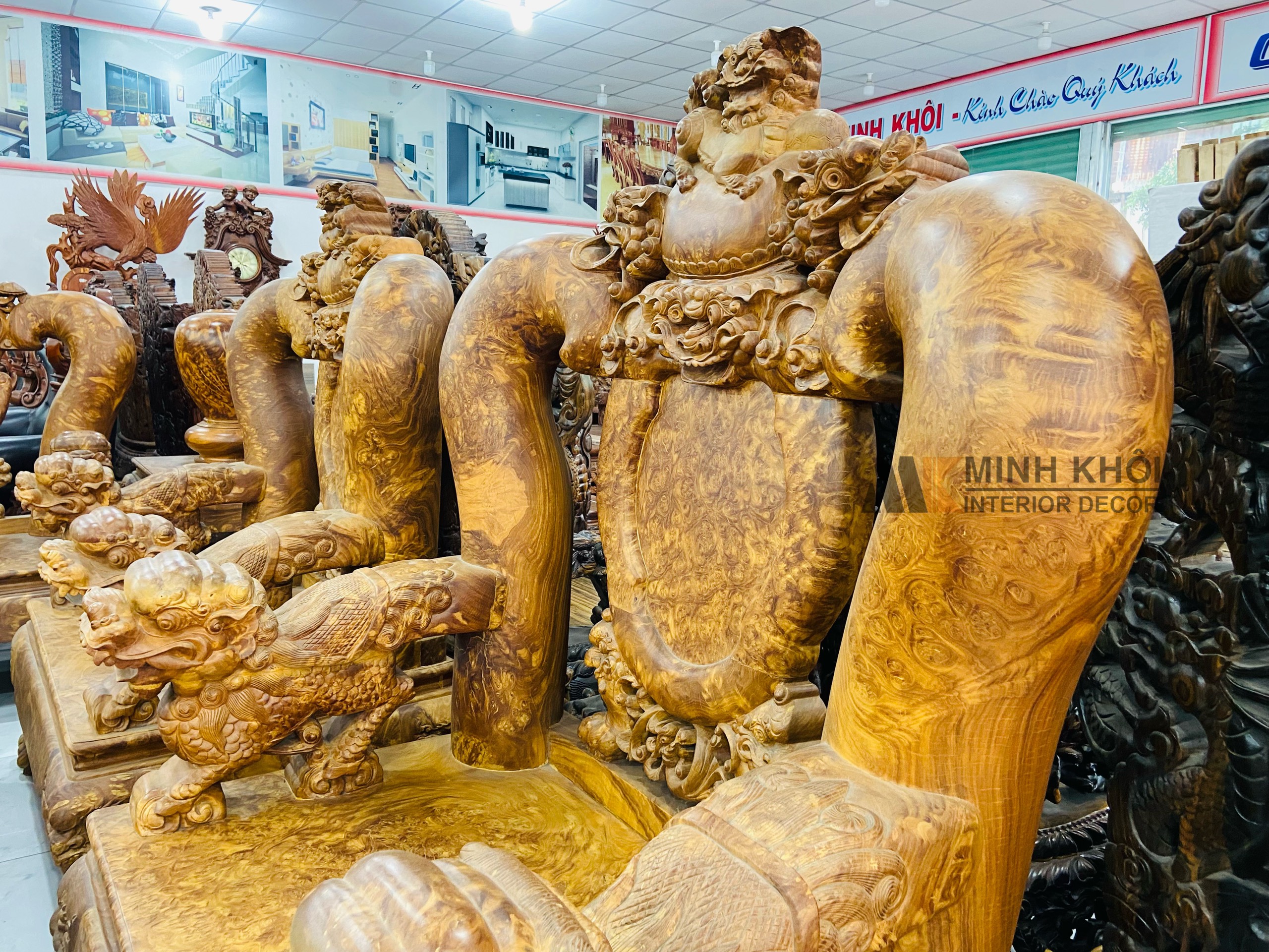 Bàn Ghế Gỗ Nu Nghiến Cột 20 Nghê Phụng Đẳng Cấp - SL688