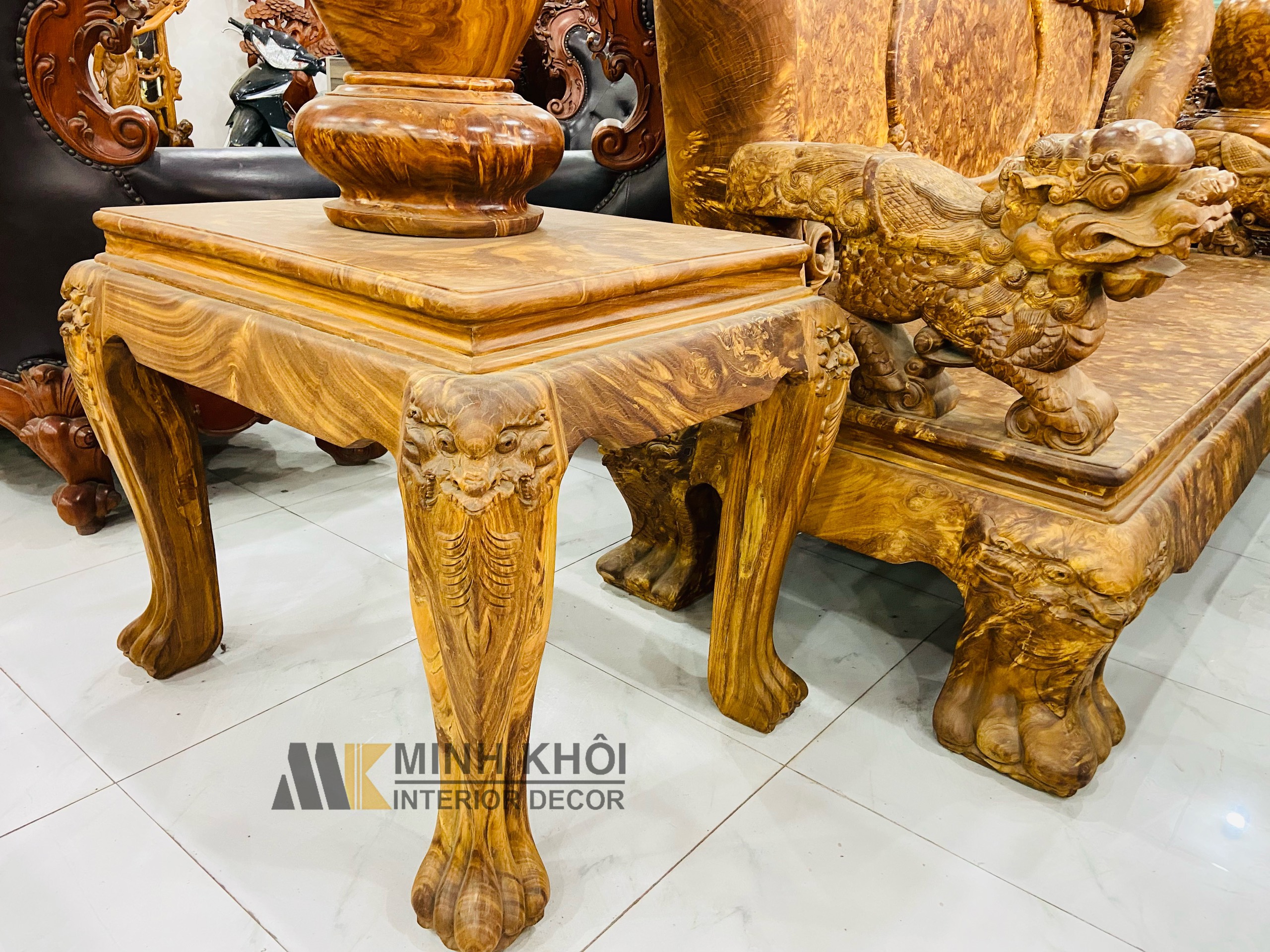 Bàn Ghế Gỗ Nu Nghiến Cột 20 Nghê Phụng Đẳng Cấp - SL688