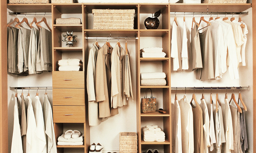 Sắp xếp tủ quần áo gọn gàng