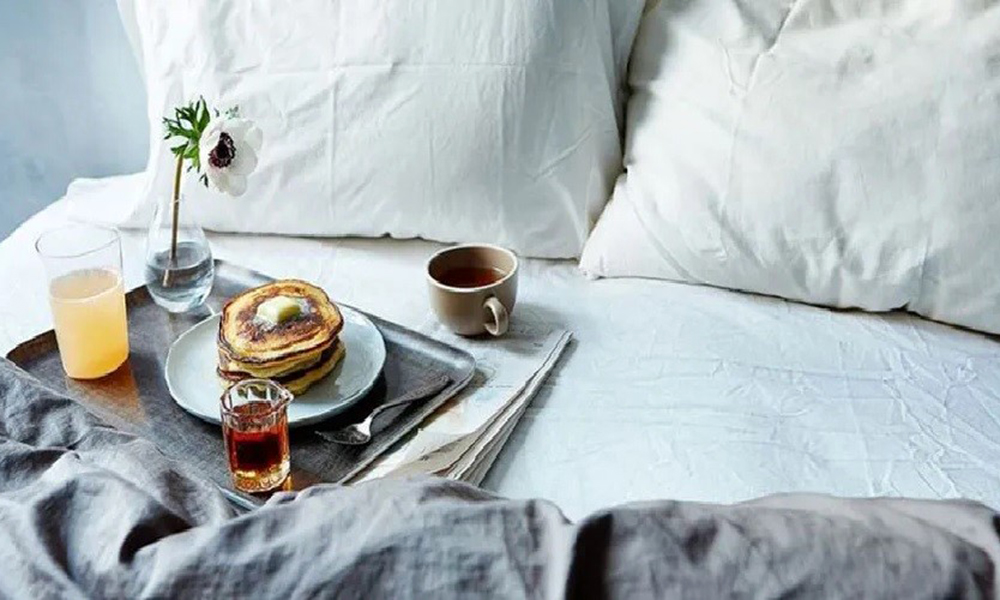 Tấm trang trí giường khách sạn