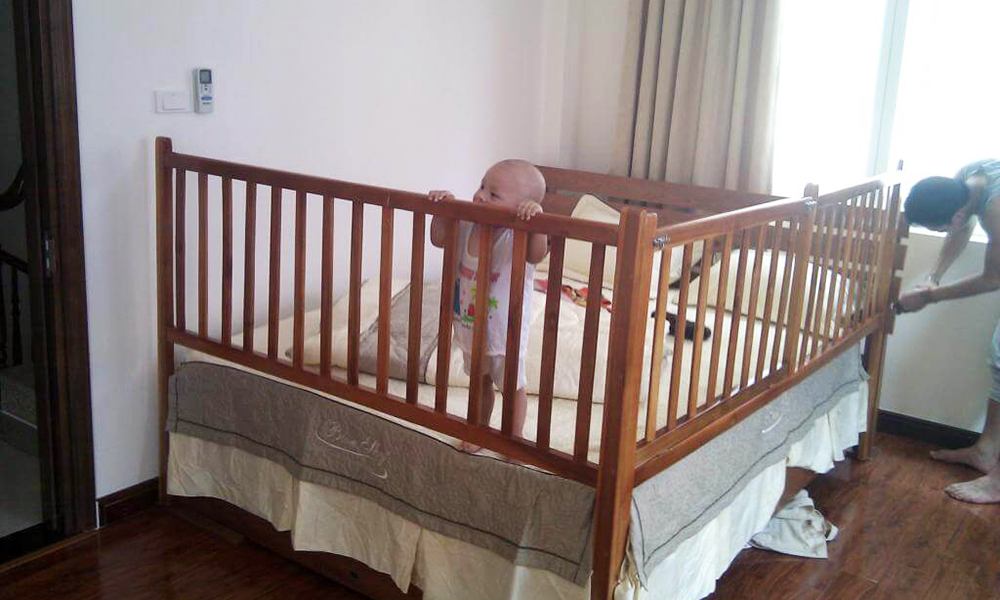 Những lưu ý quan trọng khi chọn thanh chắn giường cho bé?