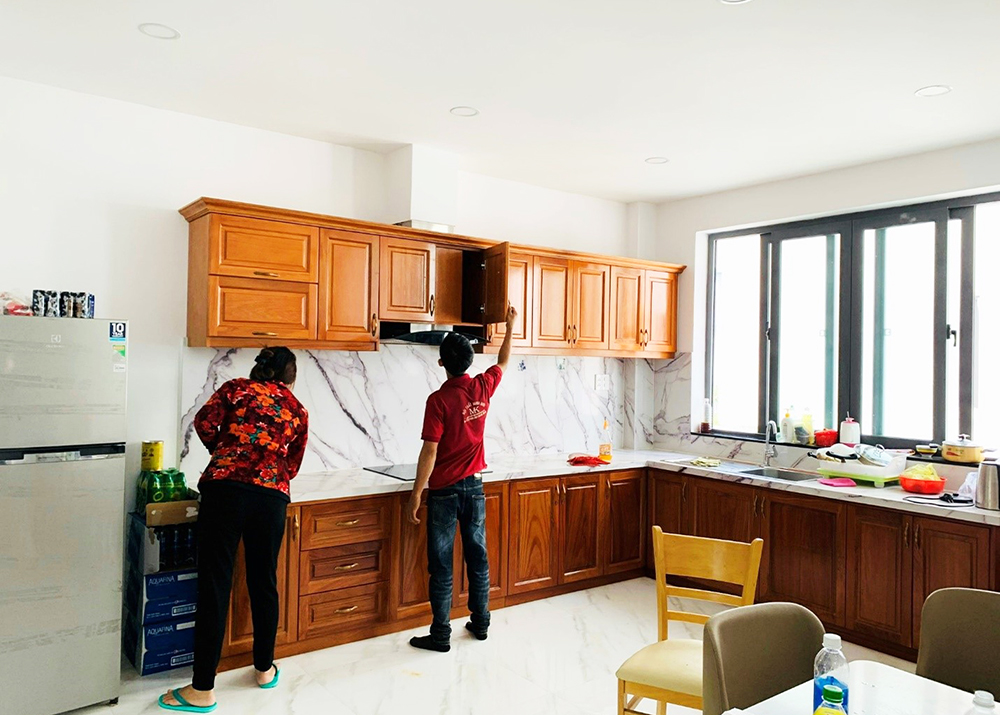 Tủ bếp được thi công và hoàn thiện bởi nội thất Minh Khôi