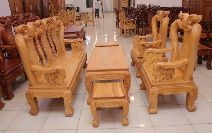 Mẫu bàn ghế thể hiện rõ nhất sự giao thoa giữa cổ điển và hiện đại