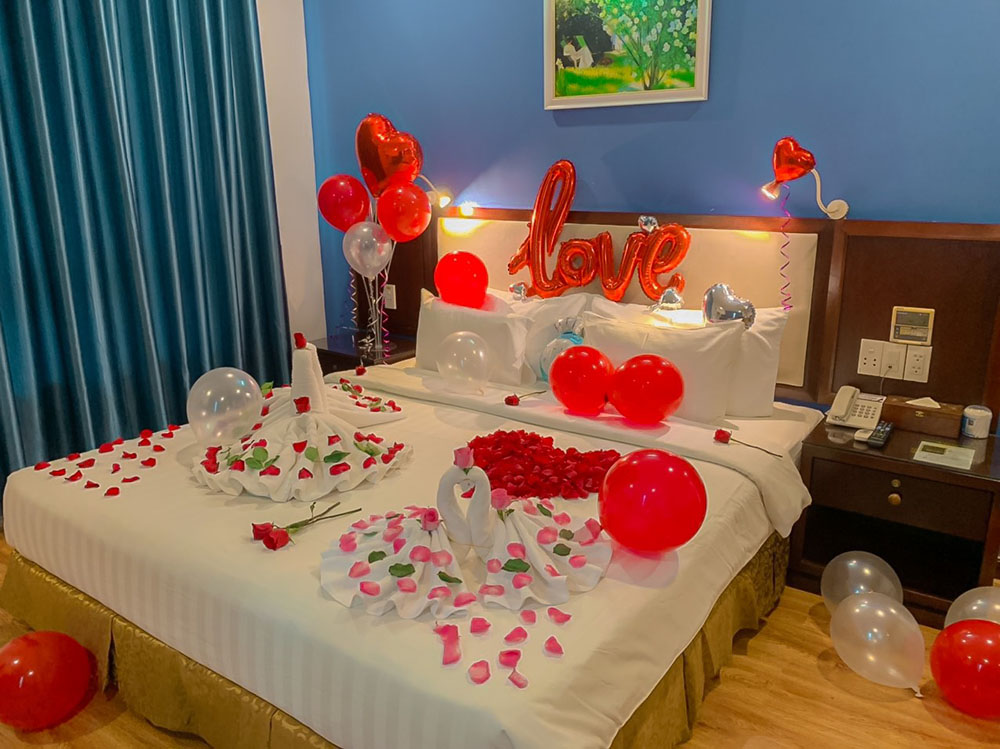 Trang trí giường cưới