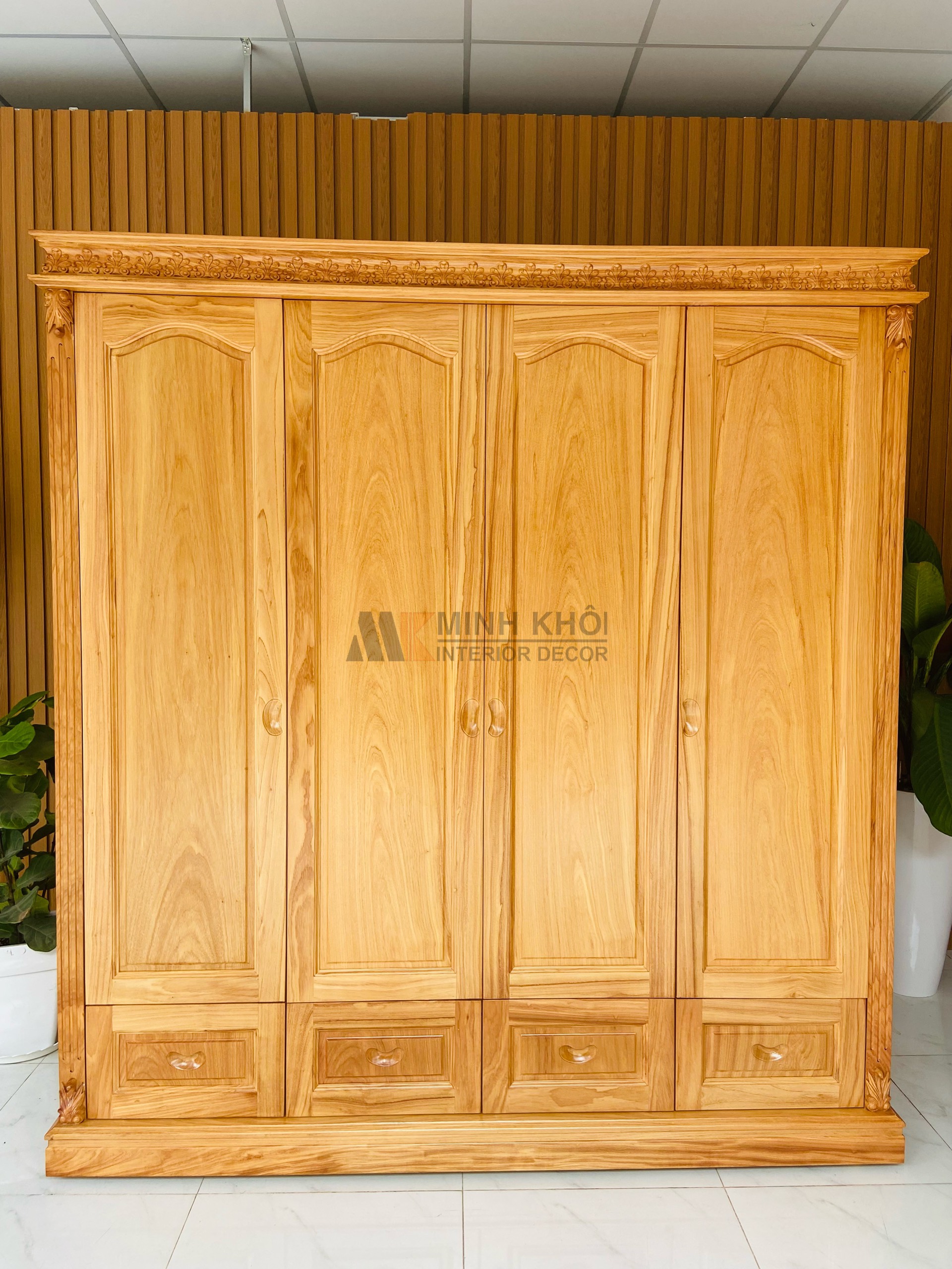 Tủ Áo Gõ Đỏ Chạm Hoa - TA856