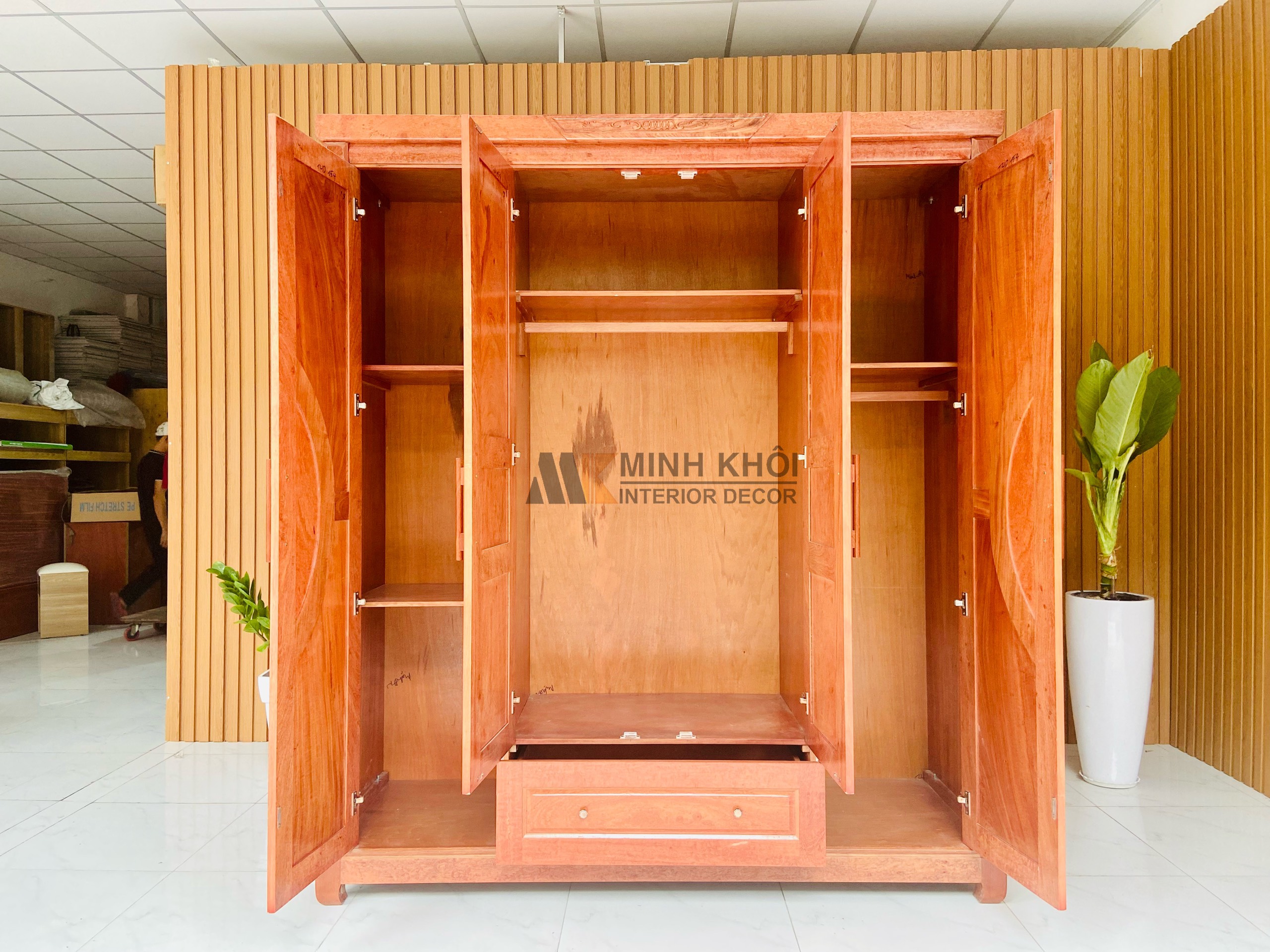 Tủ Áo Hương Đá 4 Cánh - TA225