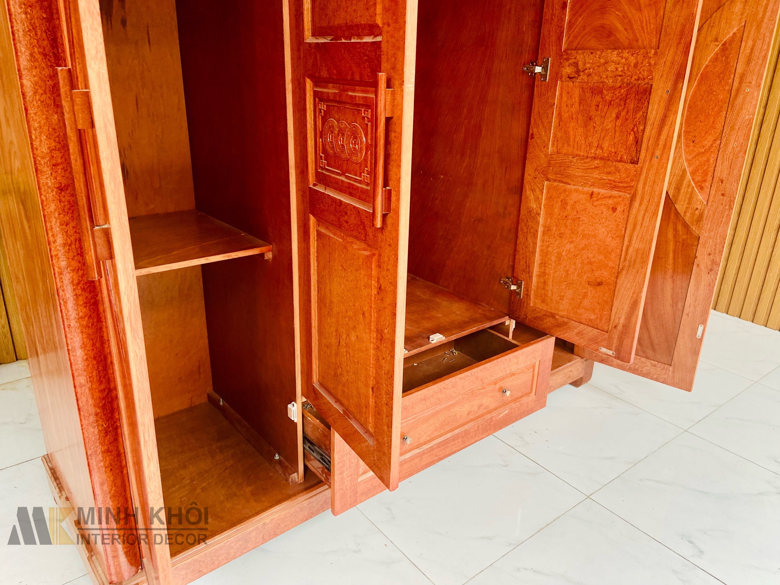 Tủ Áo Hương Đá 4 Cánh - TA225