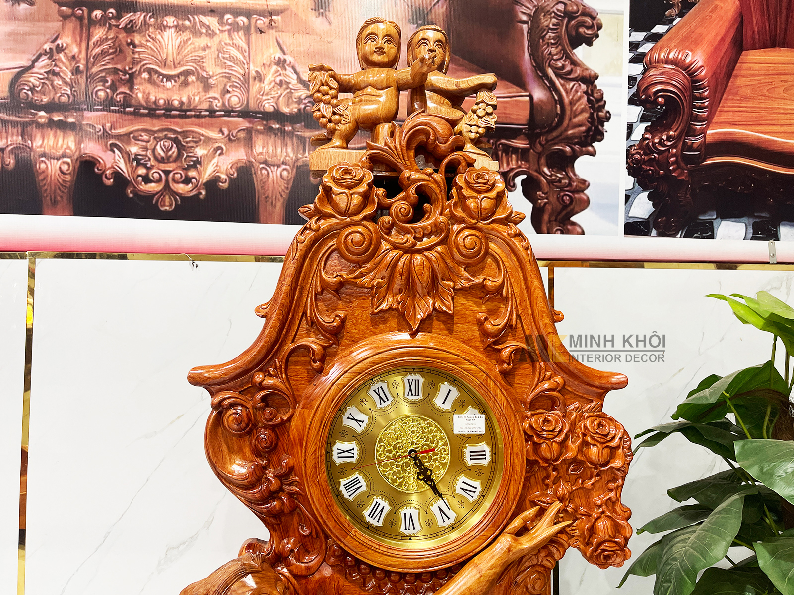 tu-dong-ho-go-huong-da-ngoc-nu-trang-tri-phong-khach-DH923