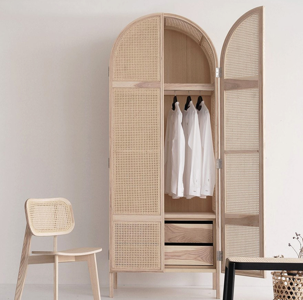 Tủ quần áo decor bằng mây mộc mạc