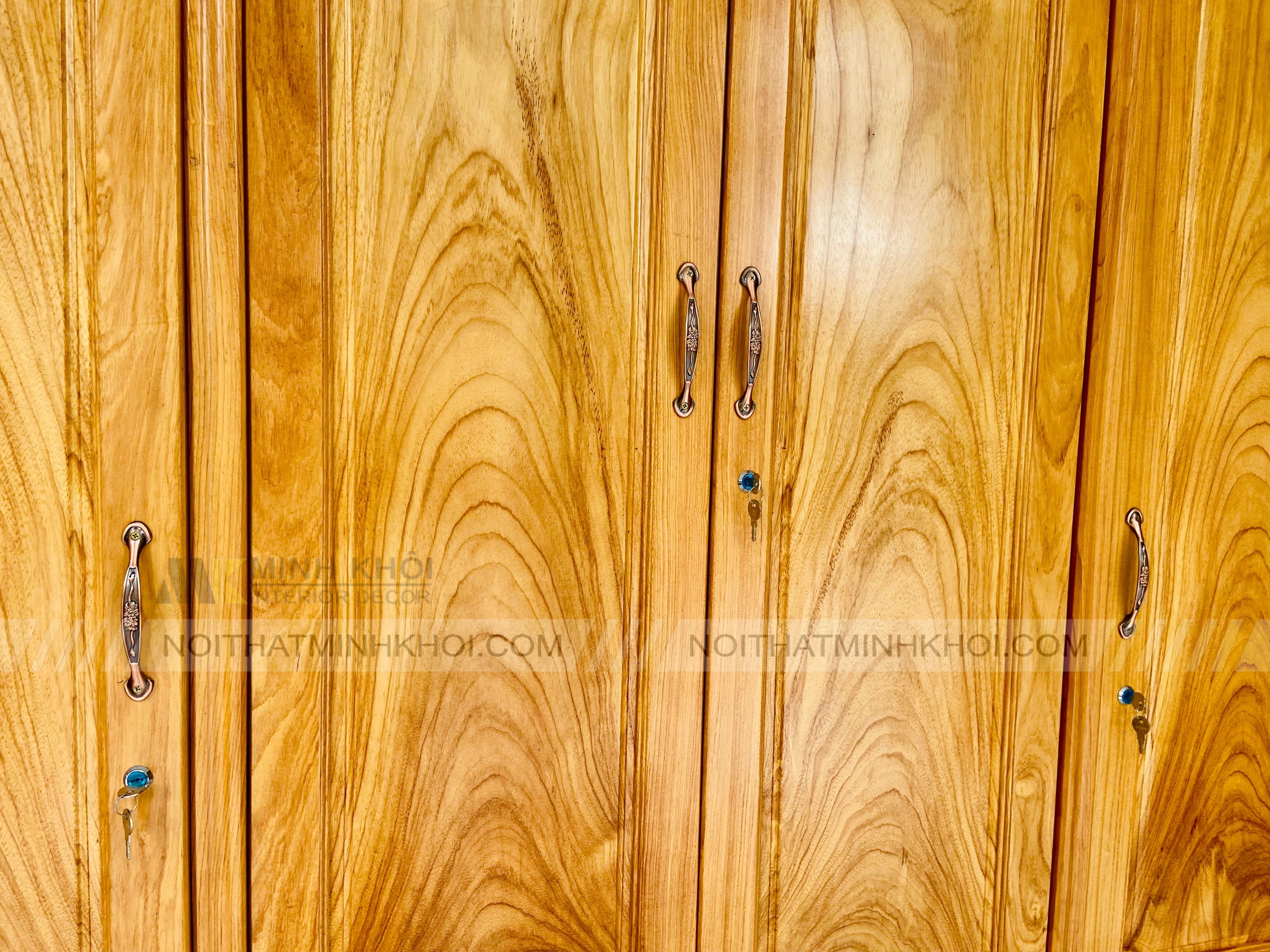 Tủ Quần Áo Gõ Đỏ 2m Cổ Điển Cao Cấp - TA206