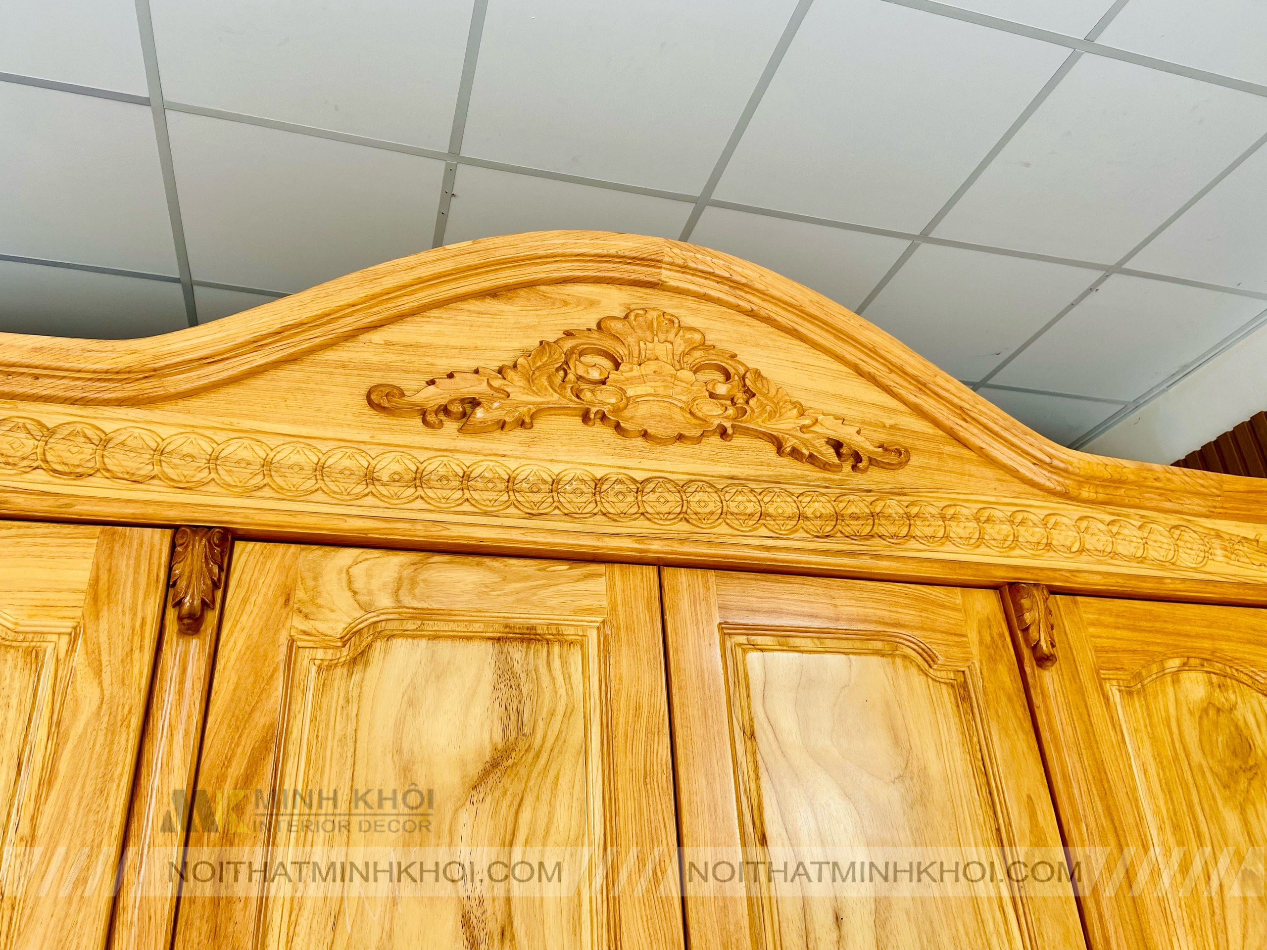 Tủ Quần Áo Gõ Đỏ 2m Cổ Điển Cao Cấp - TA206