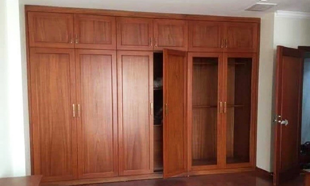 Tủ quần áo gỗ gõ đỏ âm tường