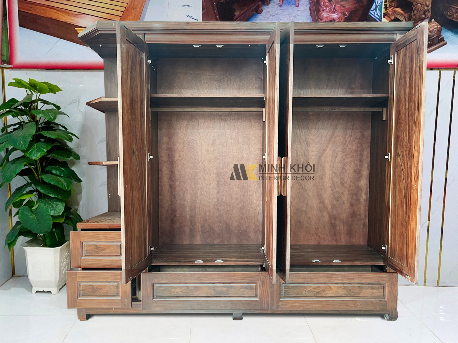 tu-quan-ao-go-soi-mau-oc-cho-4-canh-co-ke-trang-tri-TA860