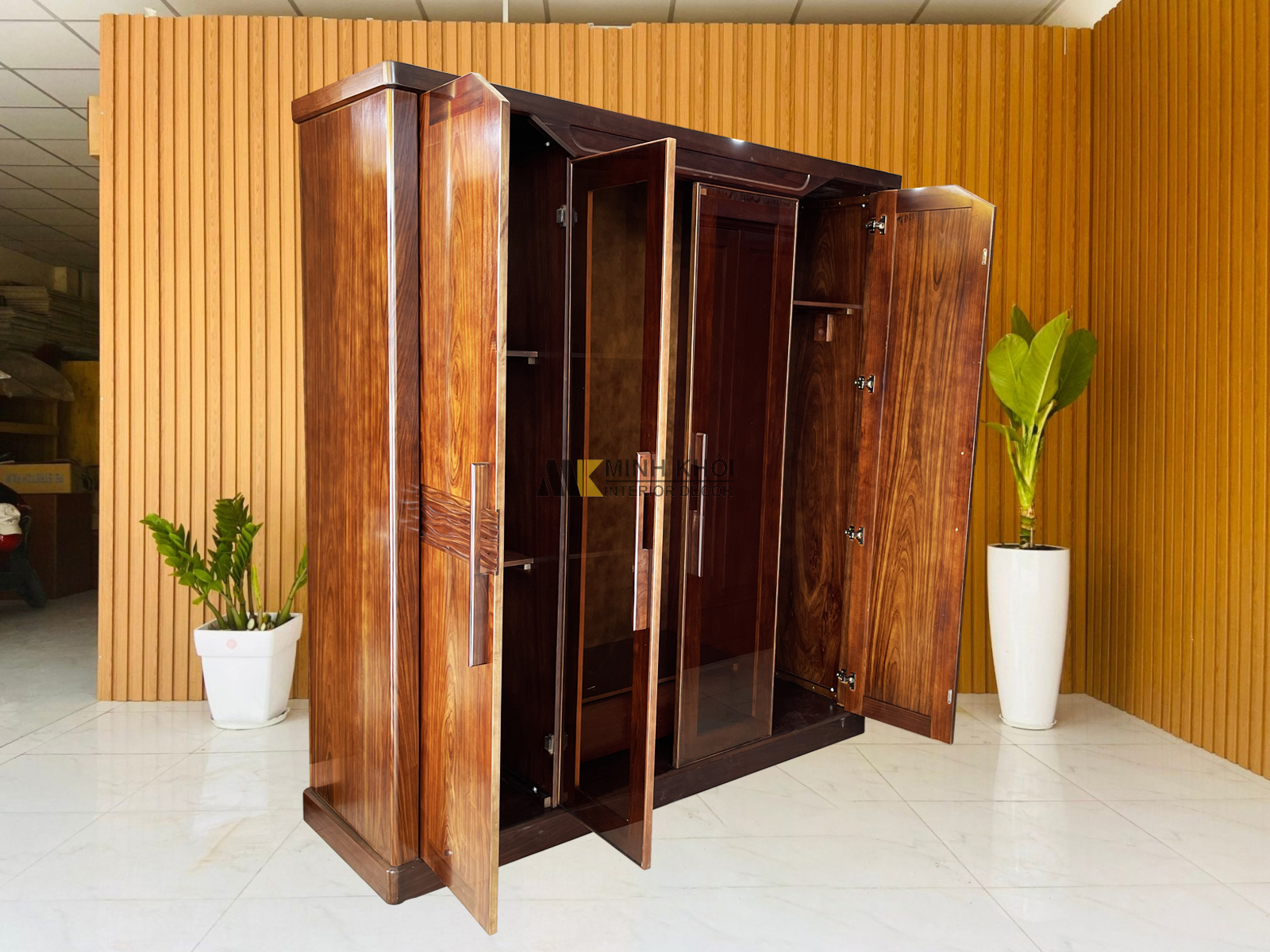 tu-quan-ao-soi-oc-cho_3