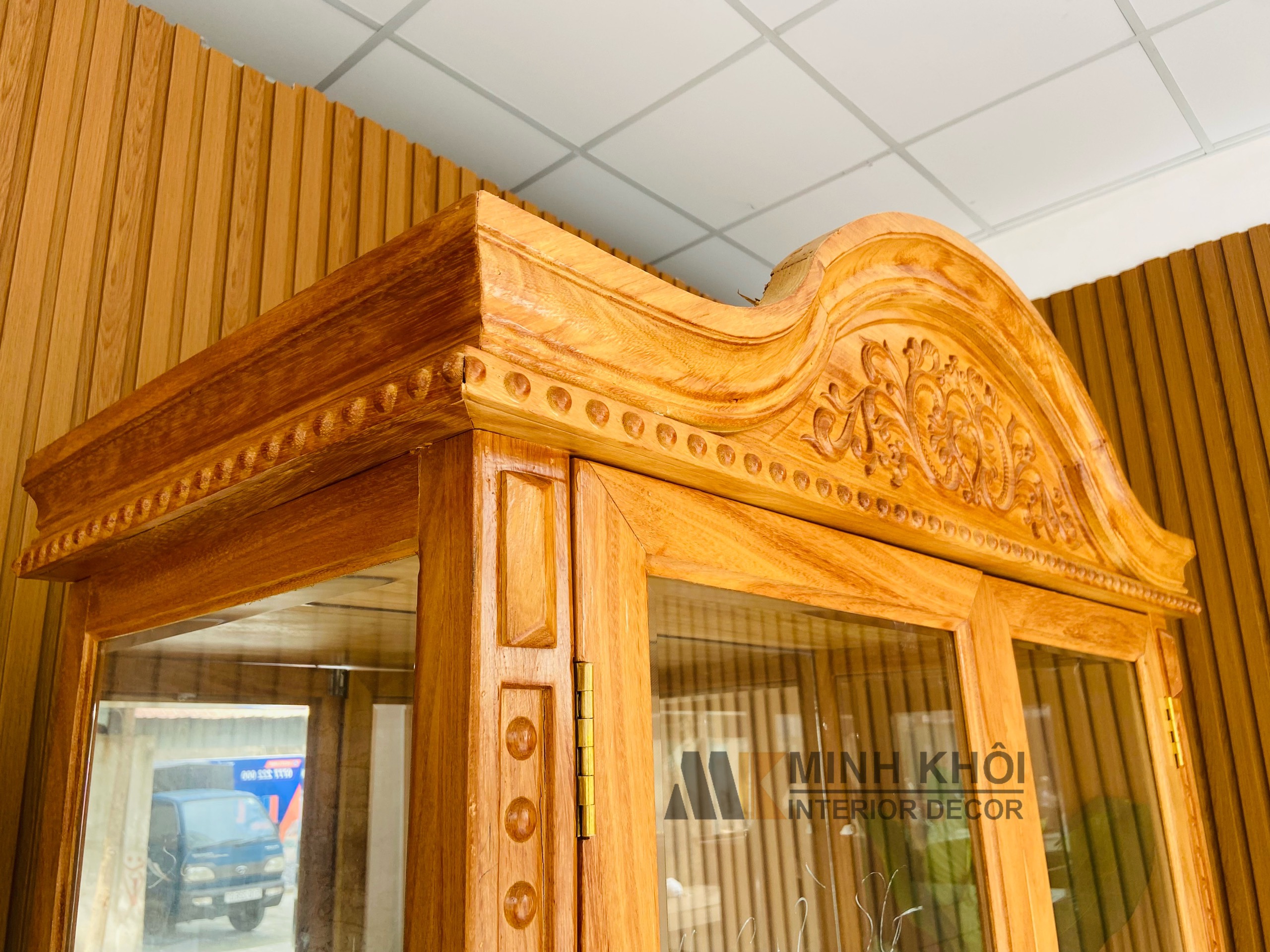 Tủ rượu gõ đỏ mái vòm 1m2 - TR2030