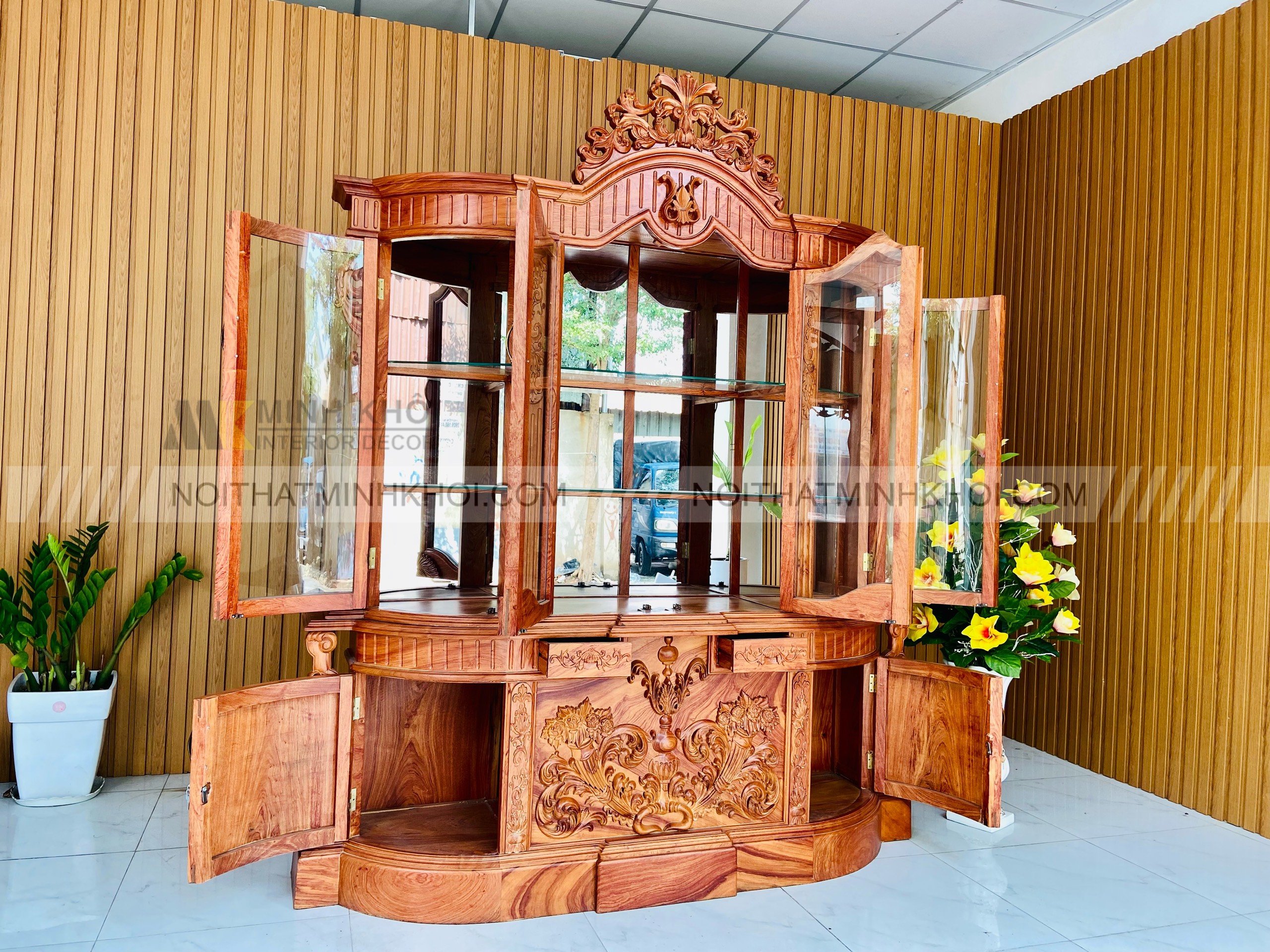 Tủ rượu Hương đá 2m Hoàng Gia - TR2031