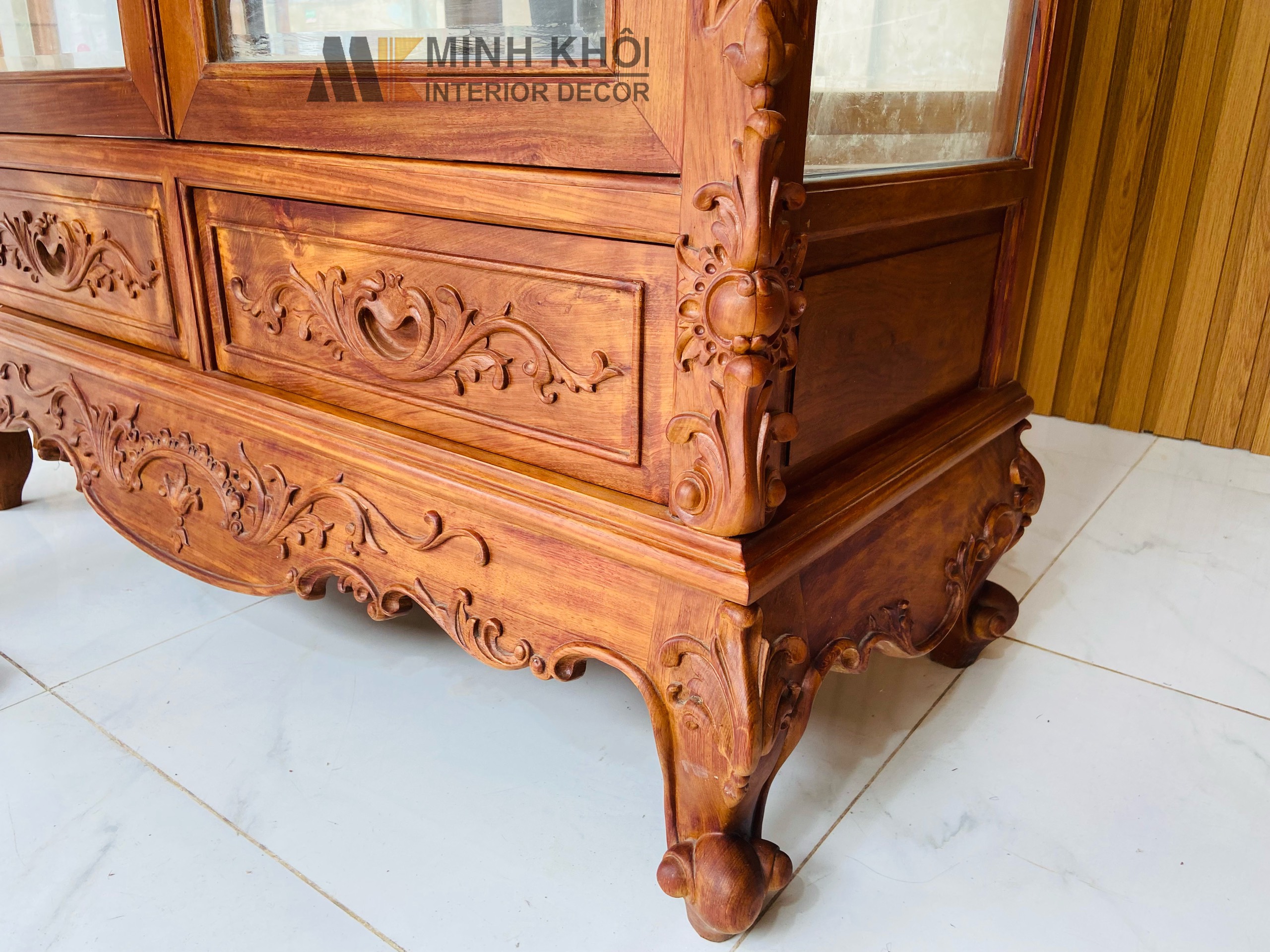 Tủ rượu hương lào 1m15 - TR2028