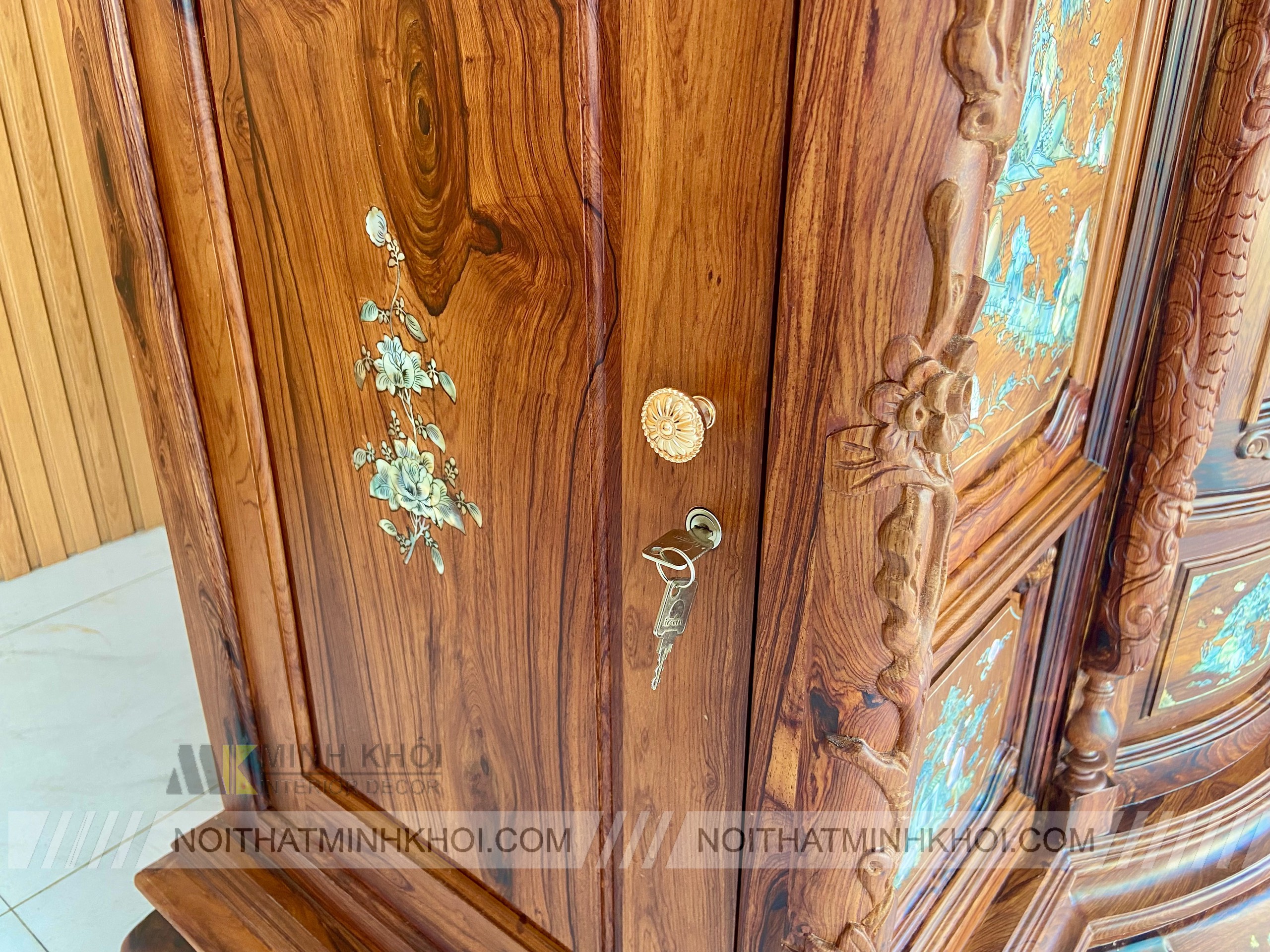 Tủ Thờ Cẩm Lai Mặt Cong Cẩn Cao Cấp 1m75 - TT204