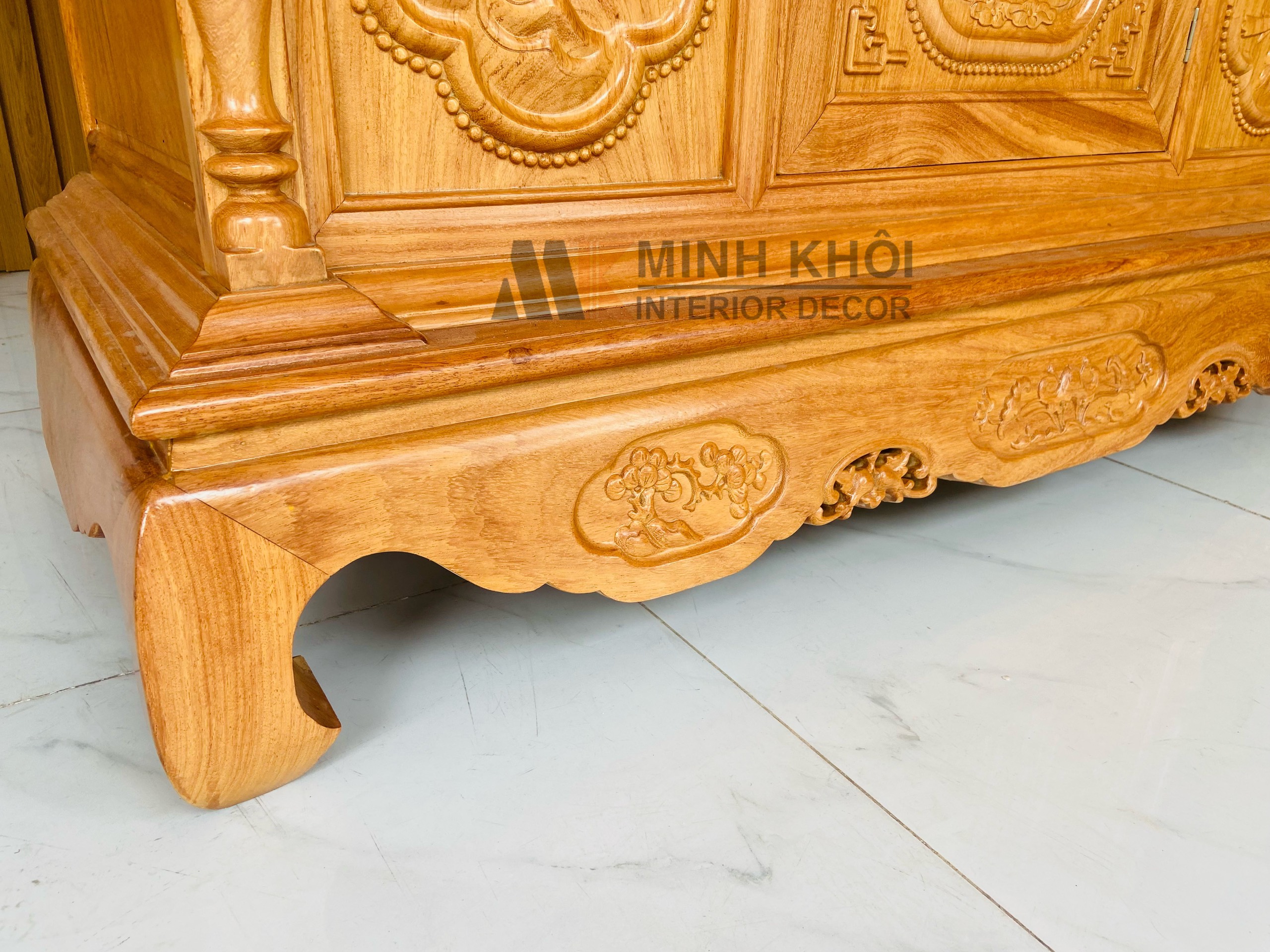 Tủ thờ gõ đỏ 1m53 mặt liền - TT222