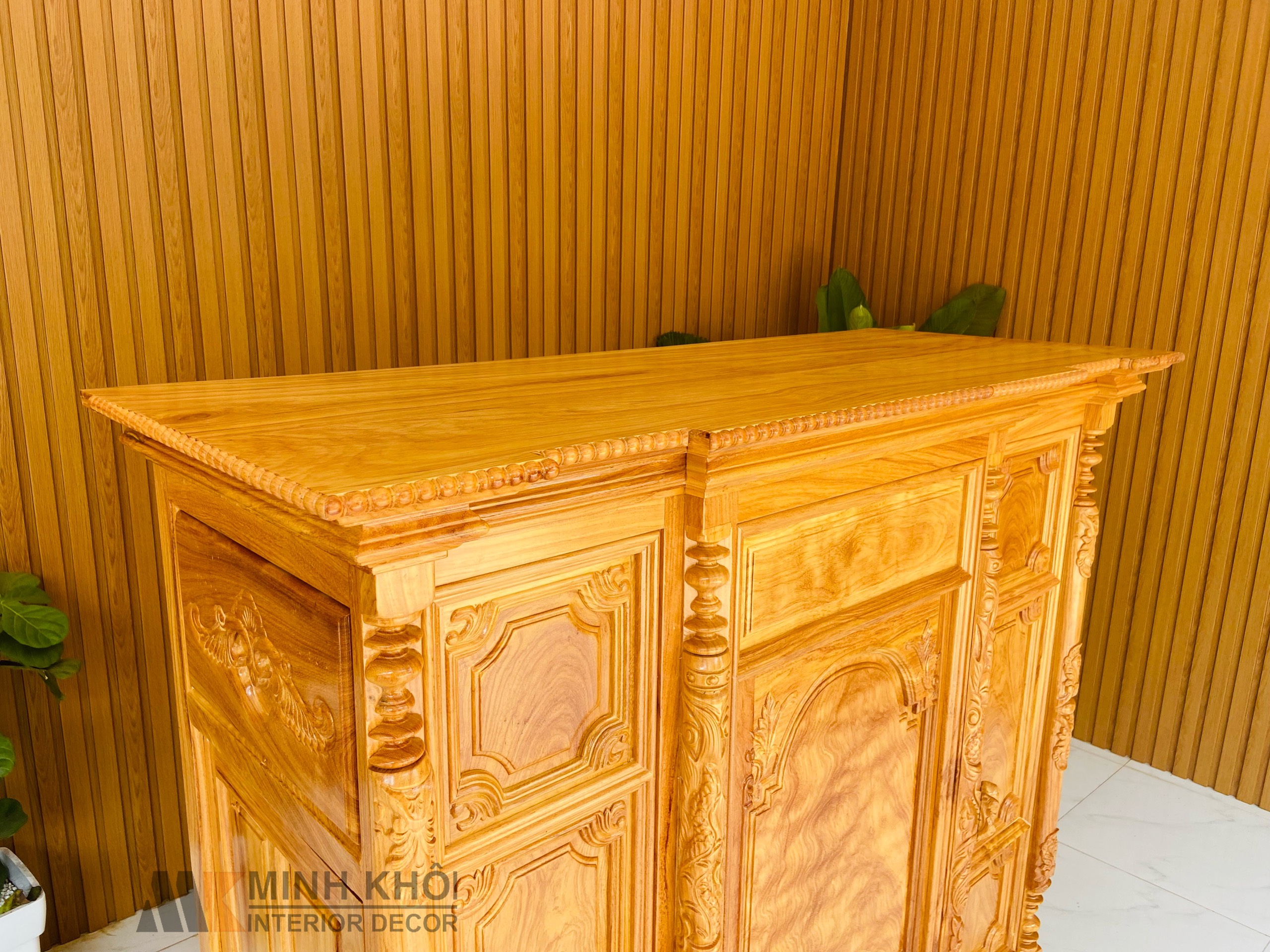 Tủ Thờ Gõ Đỏ Trám Lào 1m76 - TT906