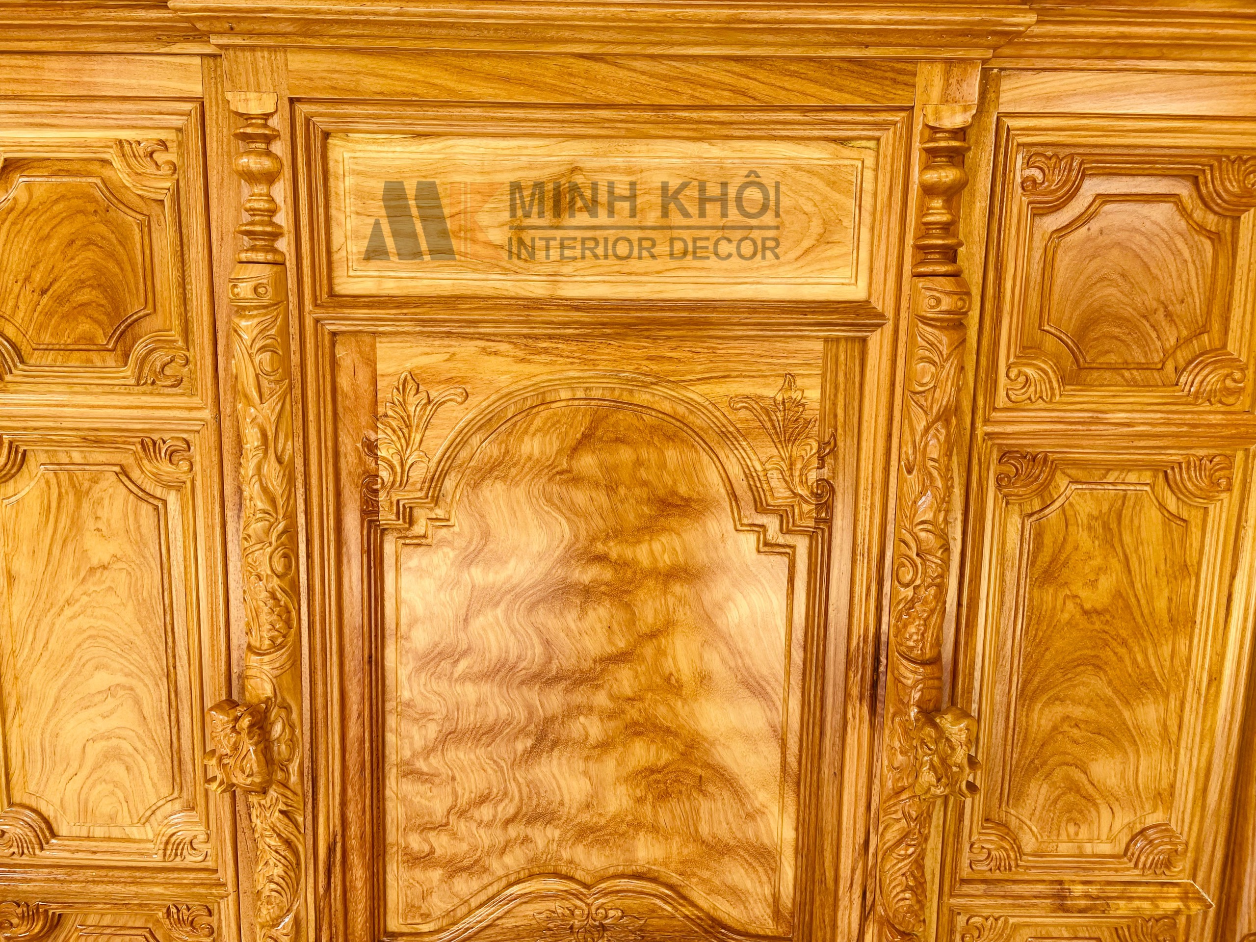 Tủ Thờ Gõ Đỏ Trám Lào 1m76 - TT906