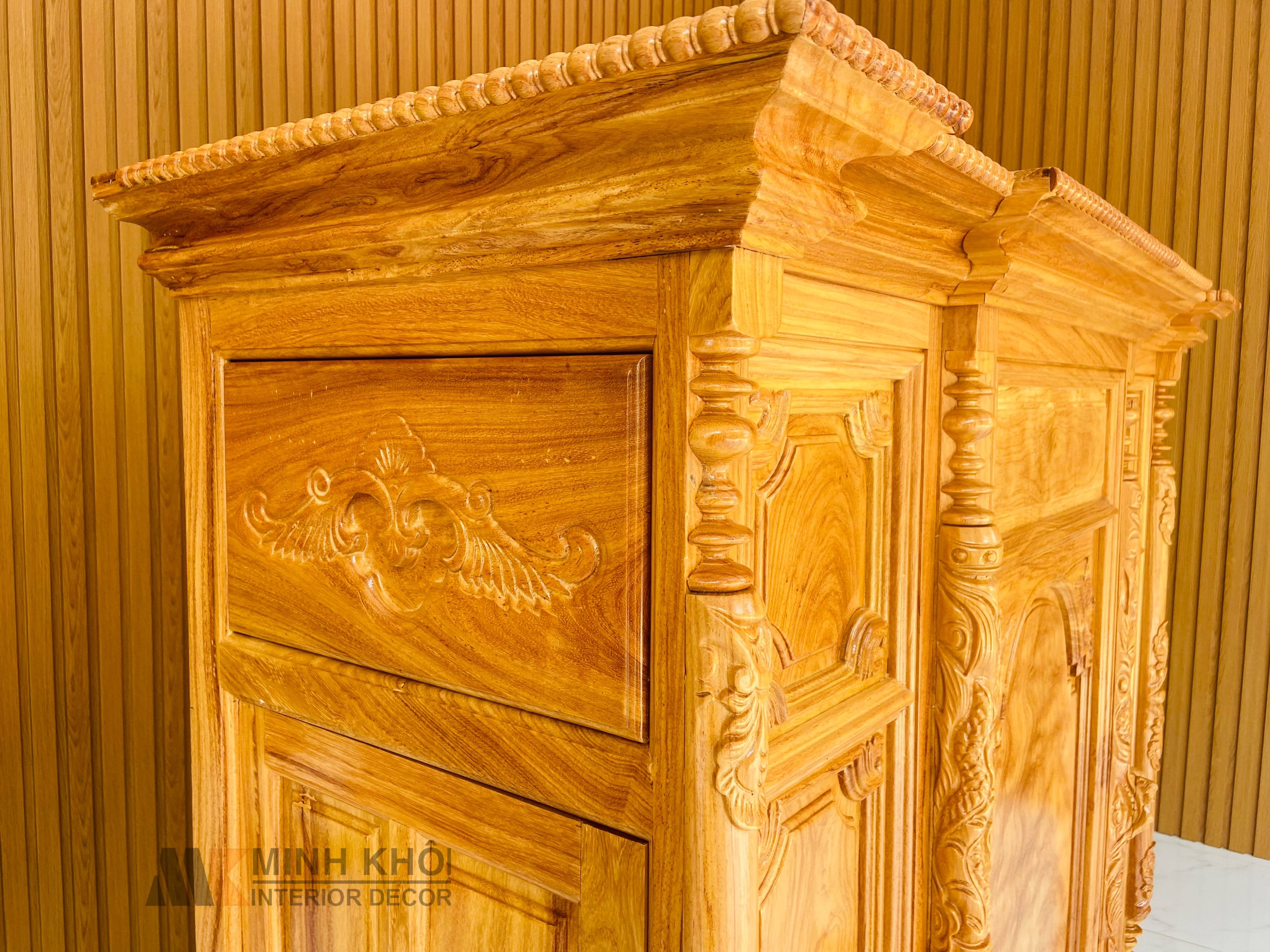 Tủ Thờ Gõ Đỏ Trám Lào 1m76 - TT906