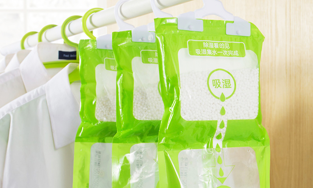 Túi hút ẩm tủ quần áo là gì? Dùng có hiệu quả?
