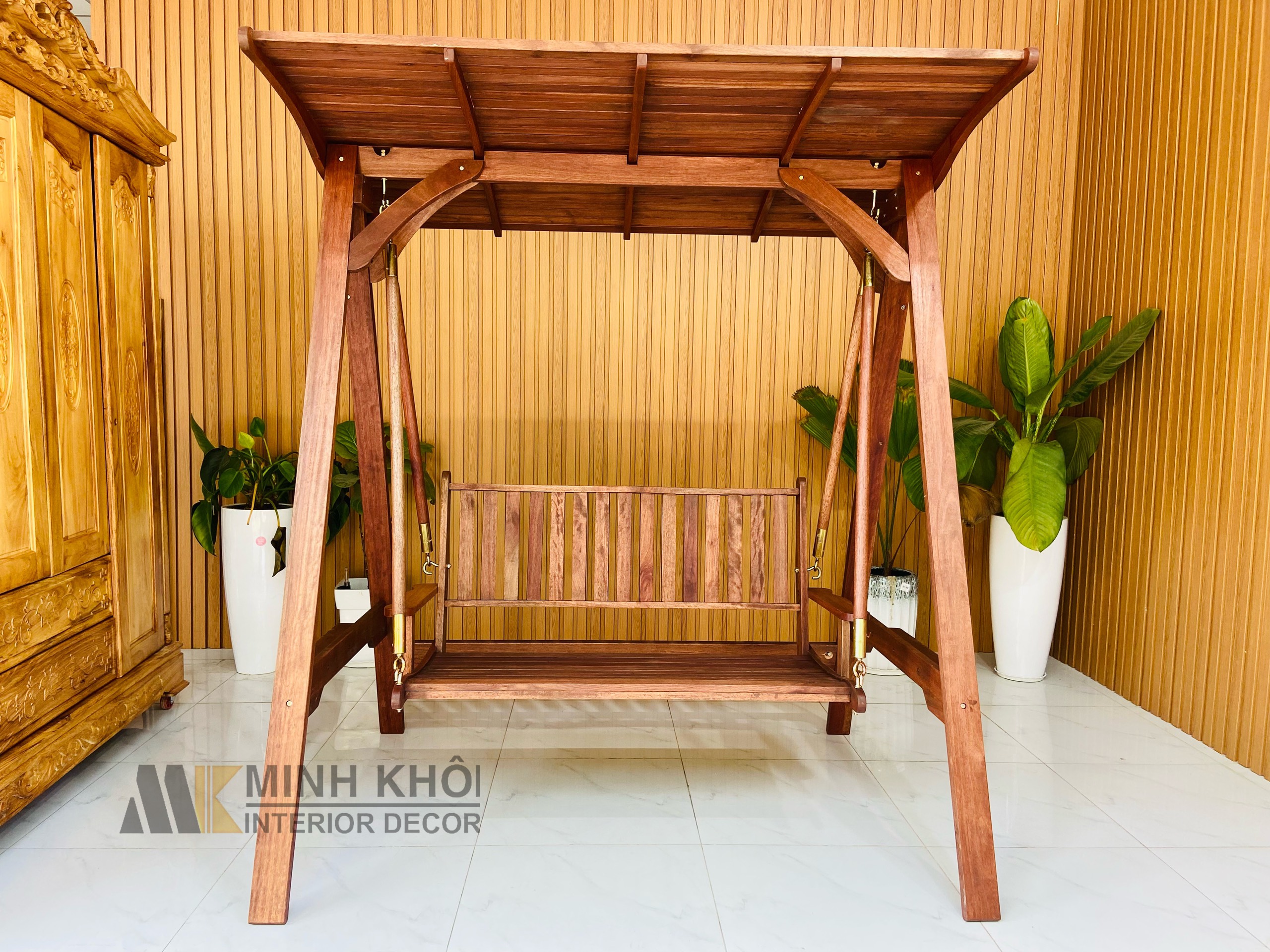 Xích đu gỗ Dầu có mái - XDG001