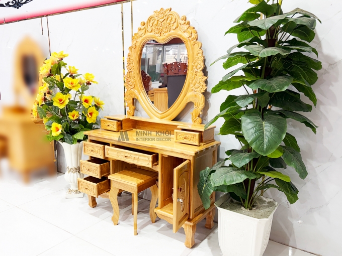 Bàn Trang Điểm Gỗ Gõ Đỏ Gương Trái Tim (Lớn) - BTD604