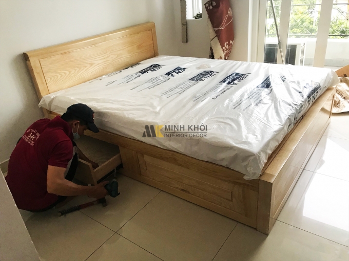 Giường Ngủ Gỗ Sồi Long Khung Có Hộc Kéo - GN507
