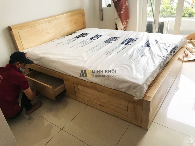 Giường Ngủ Gỗ Sồi Long Khung Có Hộc Kéo - GN507