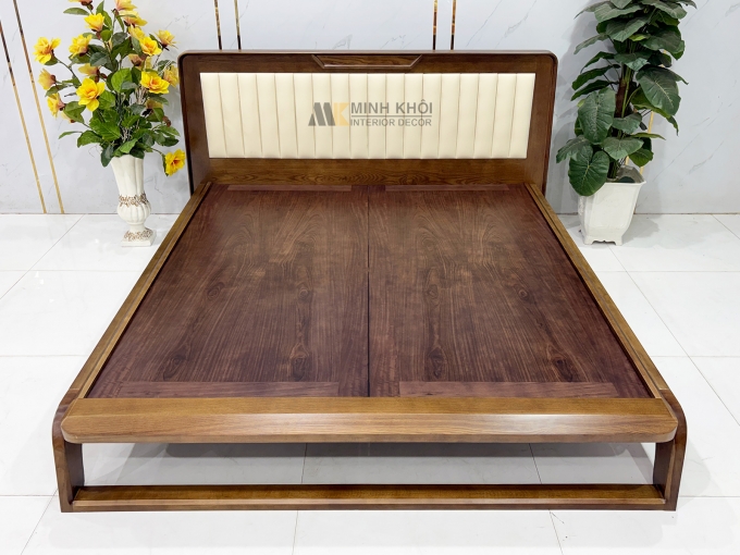 Giường Ngủ Gỗ Sồi Phủ Óc Chó Bọc Da - GN954