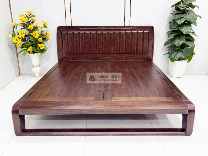Giường Ngủ Gỗ Sồi Phủ Óc Chó Chân Quỳ Mới - GN950